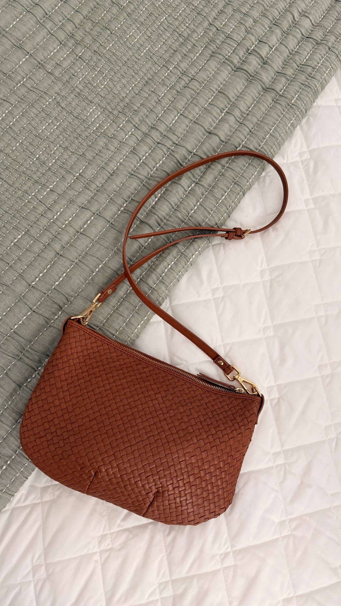 My faite Crossbody bag, especially for Travel strap is adjustable has enough room to hold lots of things plus it’s cute

Quince 

#LTKdayinmylife #LTKTravel #LTKOver40