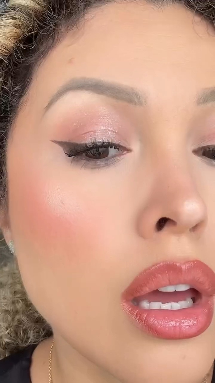 SHUT UP! I got invited to @doom @xbox event at @hellskitchen ! (The foodie and gamer in me were screaming!!😱)

Thank you so much for having me! 

#doomthedarkages #doom #xbox #miamiblogger #miamicontentcreator #miamifoodie