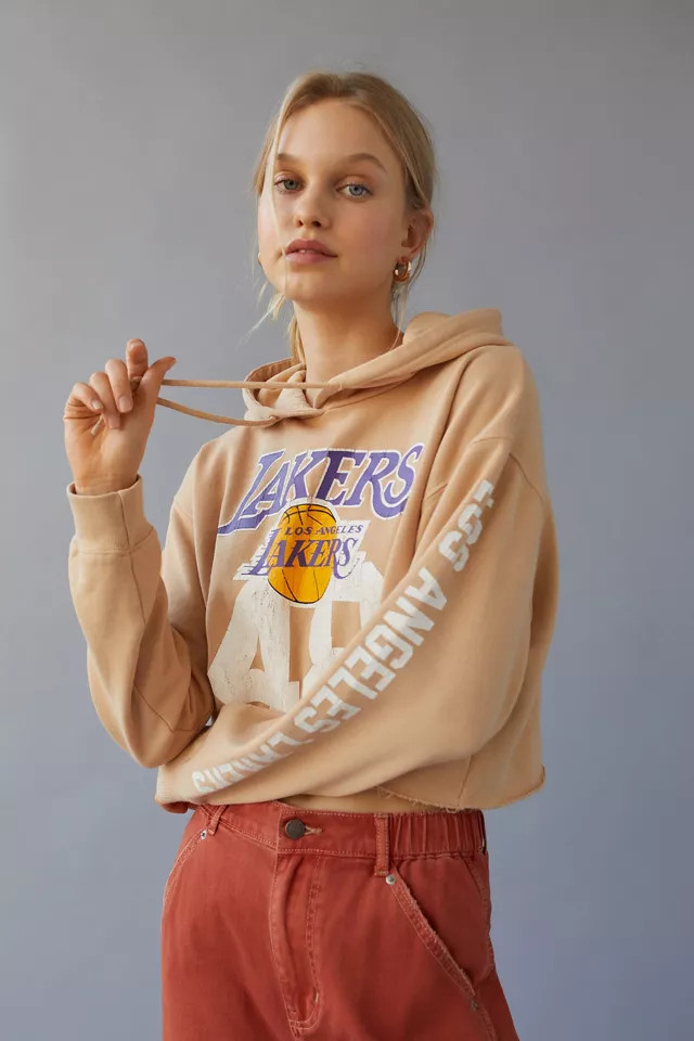 Los Angeles Lakers Cropped Hoodie Sweatshirt | Urban Outfitters (US and RoW)