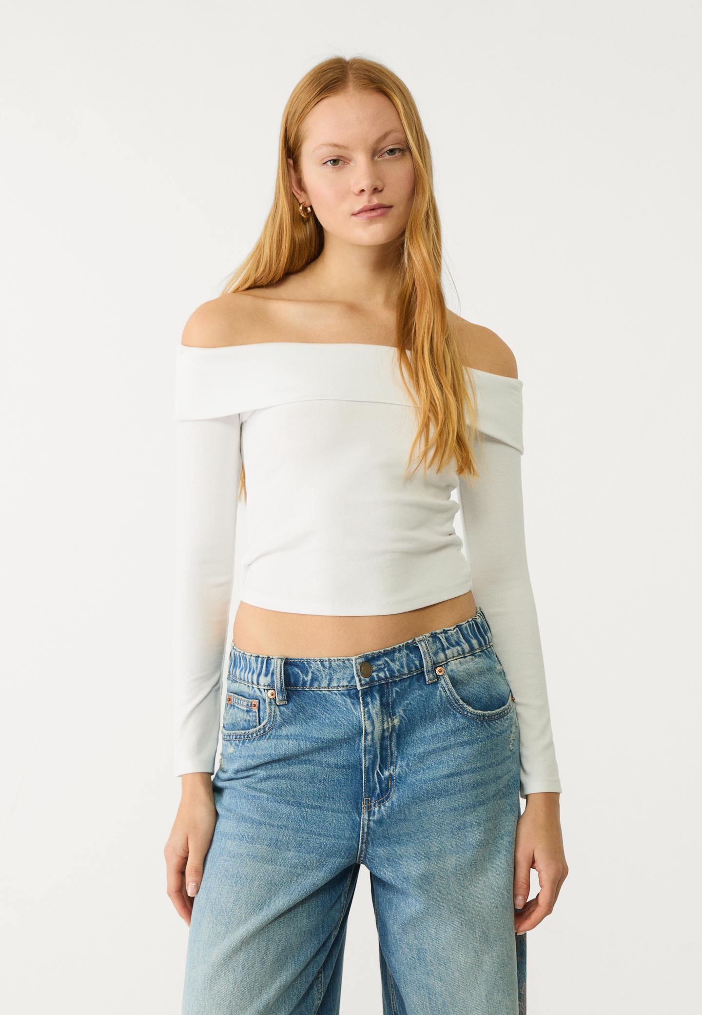Off-the-shoulder top | Stradivarius (UK)
