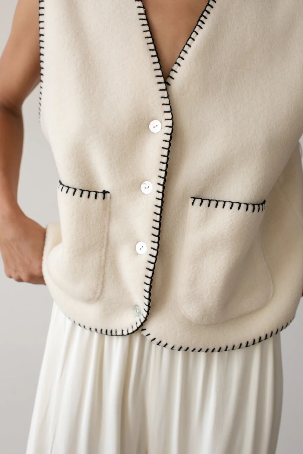 The Polar Fleece Stitch Vest | DONNI.