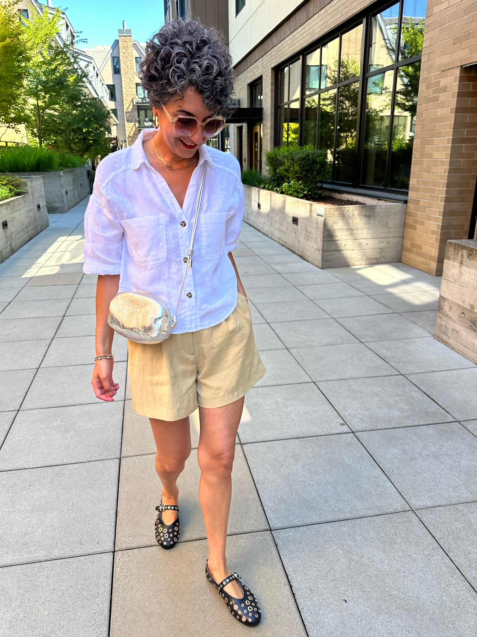 Saturday #ootd 
Top is older Zara. Bag is Zara 6559/310
.
#amazon 

#LTKShoeCrush #LTKFindsUnder100 #LTKStyleTip