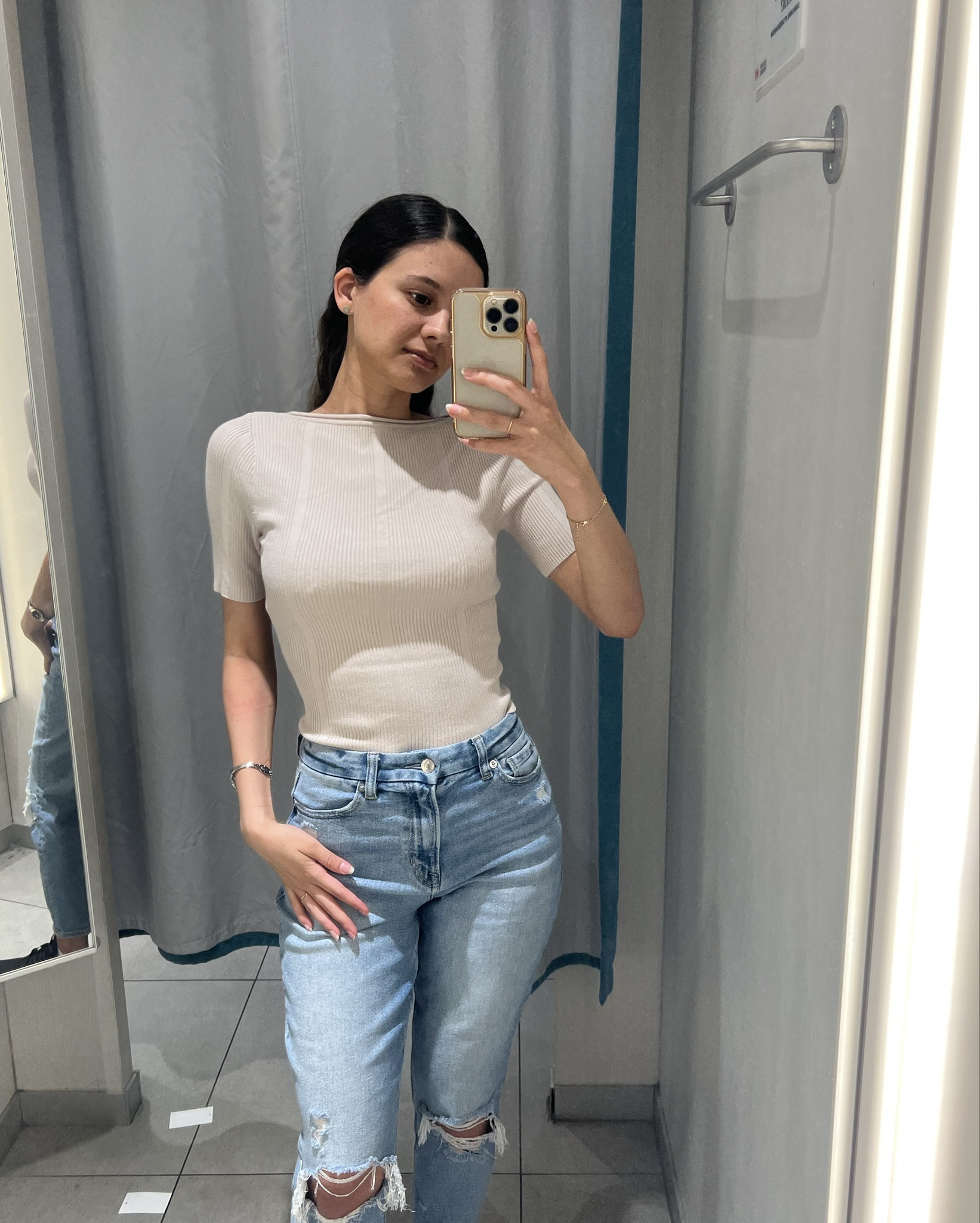 Top finds at H&M
Love the low back!! 
Size: small 
American Eagle jeans
Size: 0

#LTKfindsunder50 #LTKstyletip