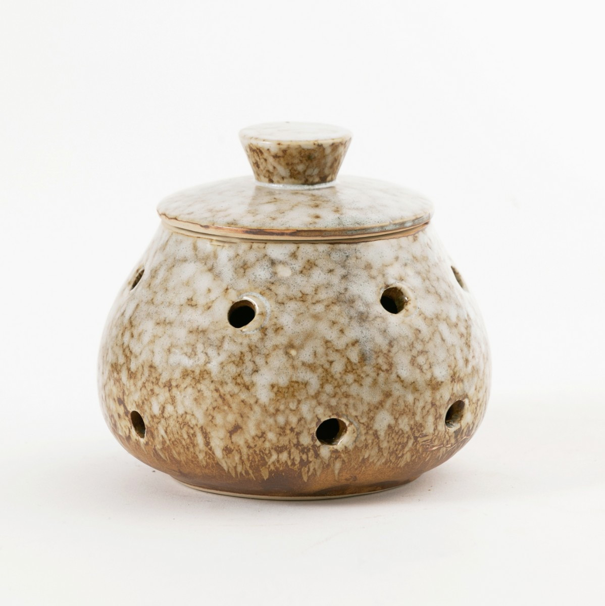 Mateo Stoneware Garlic Keeper | Stoffer Home