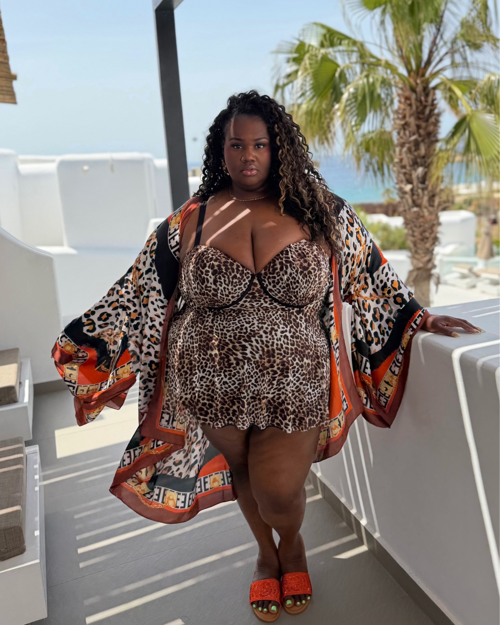 I know I just landed back in Atlanta… But y’all are gonna get the rest of these outfits from Greece. Day 7 in Greece and I spent it on the beach soaking up the sun and inhaling Greece air.

swimsuit @torrid 
Cover up @amazonfashion 
Sandals: @journeecollectionshoes 

#greeceadventures #vacationoutfits #TorridSwim #plussizeootd