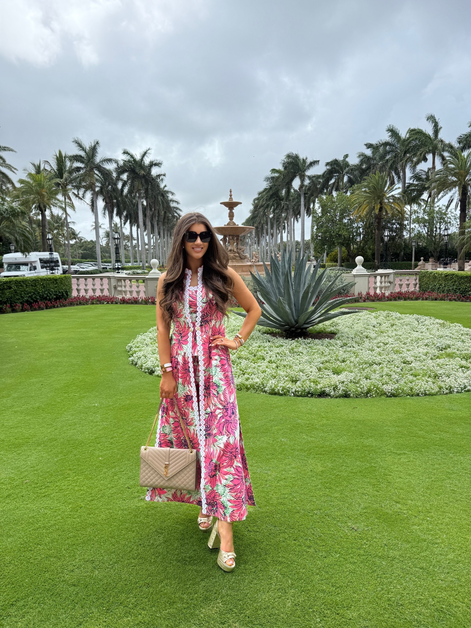Once a Lilly Pulitzer girl, always a Lilly girl! Spent the full day at The Breakers… the perfect outfit to take you from day to night! 🩷 Runs true to size… and is a three piece set! 