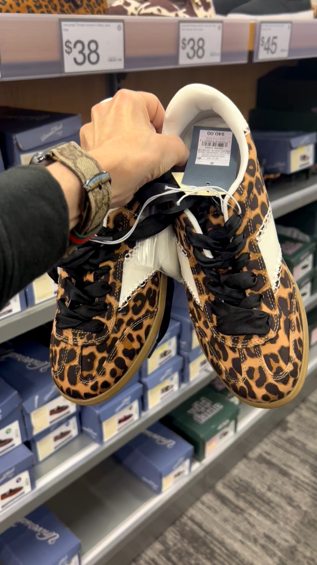 leopard sneakers, winter shoes, winter outfit, casual outfit 

#LTKootd #LTKFindsUnder50 #LTKSeasonal