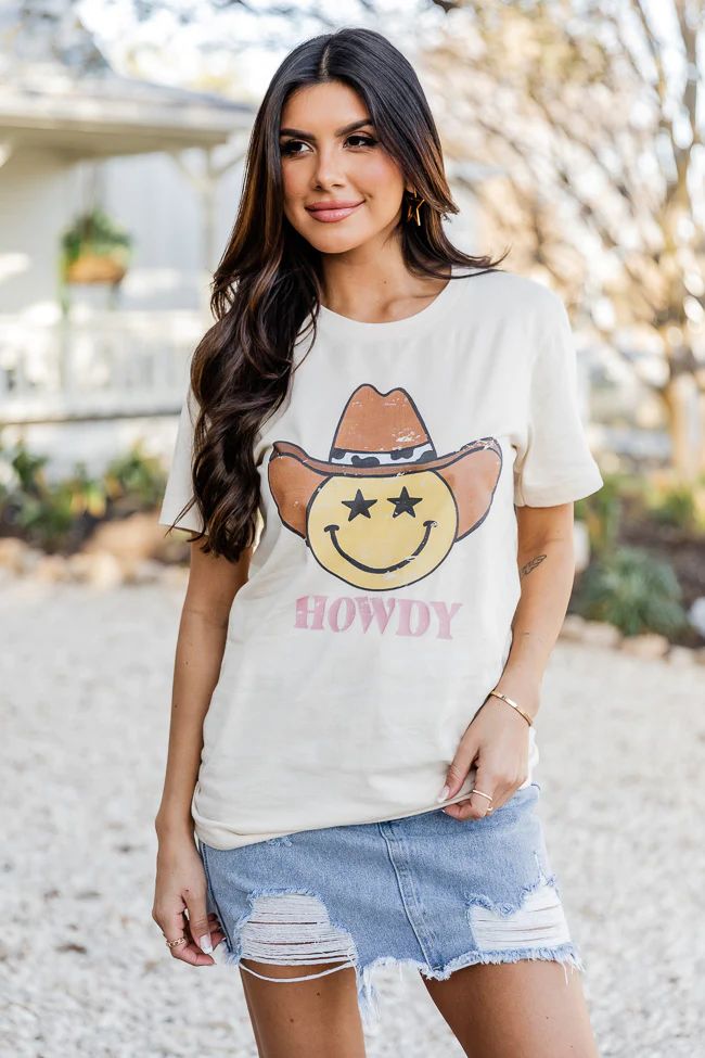 Howdy Smiley Face Soft Cream Graphic Tee | Pink Lily