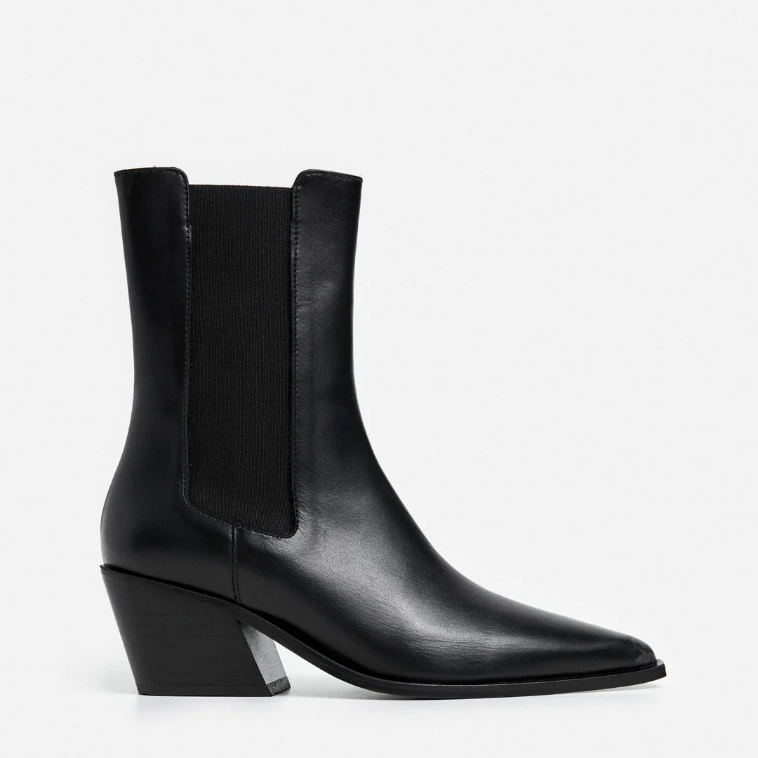 Sandra Leather Black | Flattered