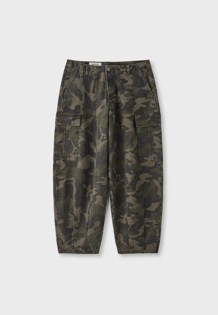 Stradivarius Printed cargo trousers  Khaki 6 | Stradivarius (UK)