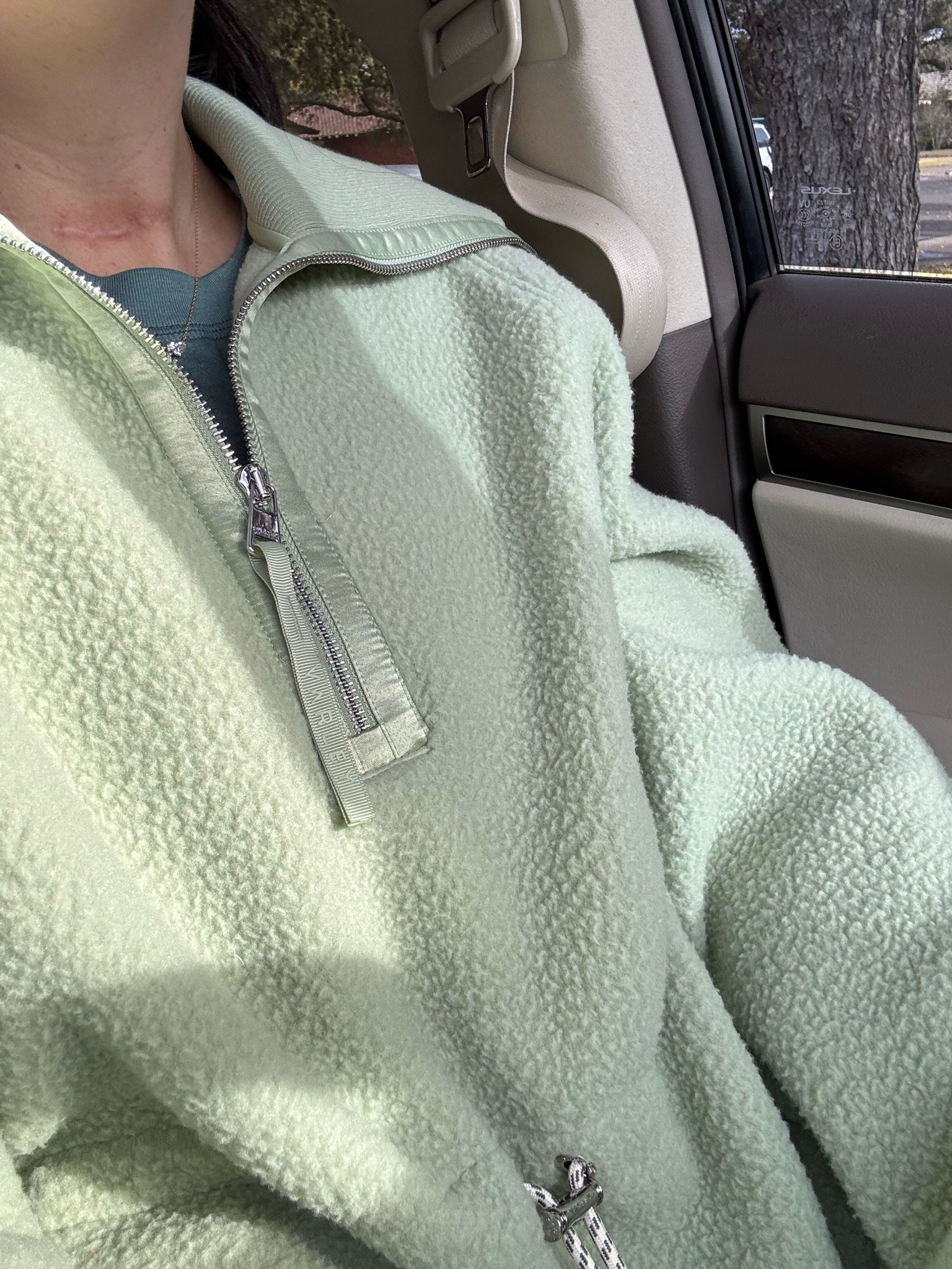 New fave pullover! Perfect from gym to errands. 🏃 size down!
