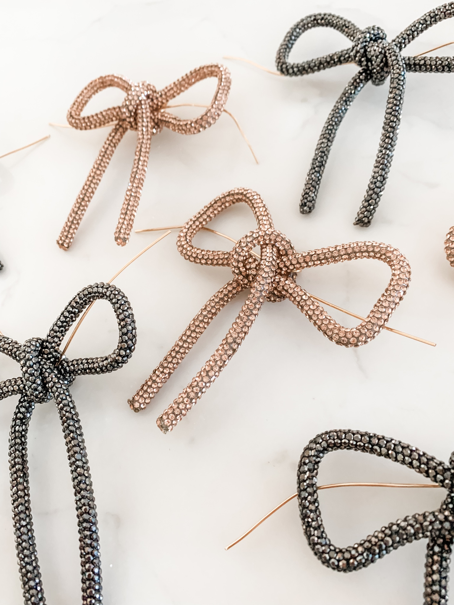 BaubleBar rhinestone bow ornaments
Rose gold
Black


#LTKHoliday #LTKhome #LTKSeasonal