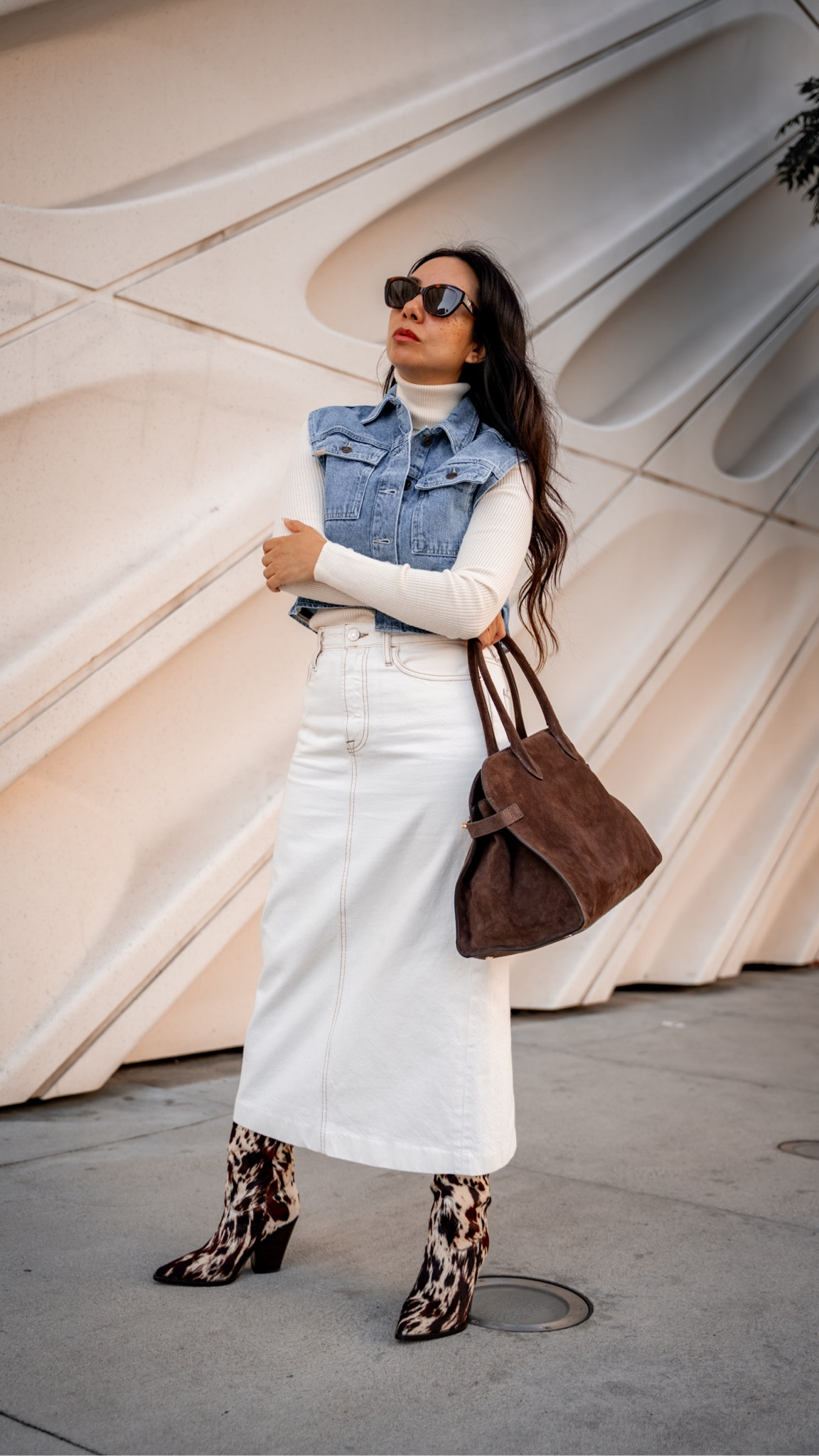 Why I love this piece 🤎

There’s something about finding denim that just fits — not only your body, but your lifestyle. The Seattle Vest from @marelclothingco has that timeless feel I always look for — soft, structured, and made to last beyond a single season.

Each design is created in small batches, thoughtfully crafted by a father-daughter team who believe that style and sustainability can go hand in hand. It’s everyday denim with purpose — made to move with you through every chapter.

#mymarelfit #denimvest #sustainabledenim #denimlook #ad #modestoutfit #howtostylevest #denim #womensdenimlook