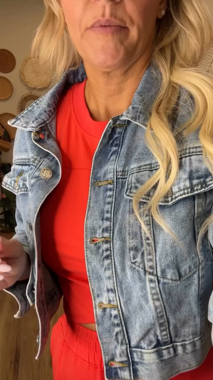 This is your sign to upgrade your travel outfit.
#travellook #springbreak #outfitinspo #outfitinspiration #travelling

#LTKActive #LTKTravel #LTKootd