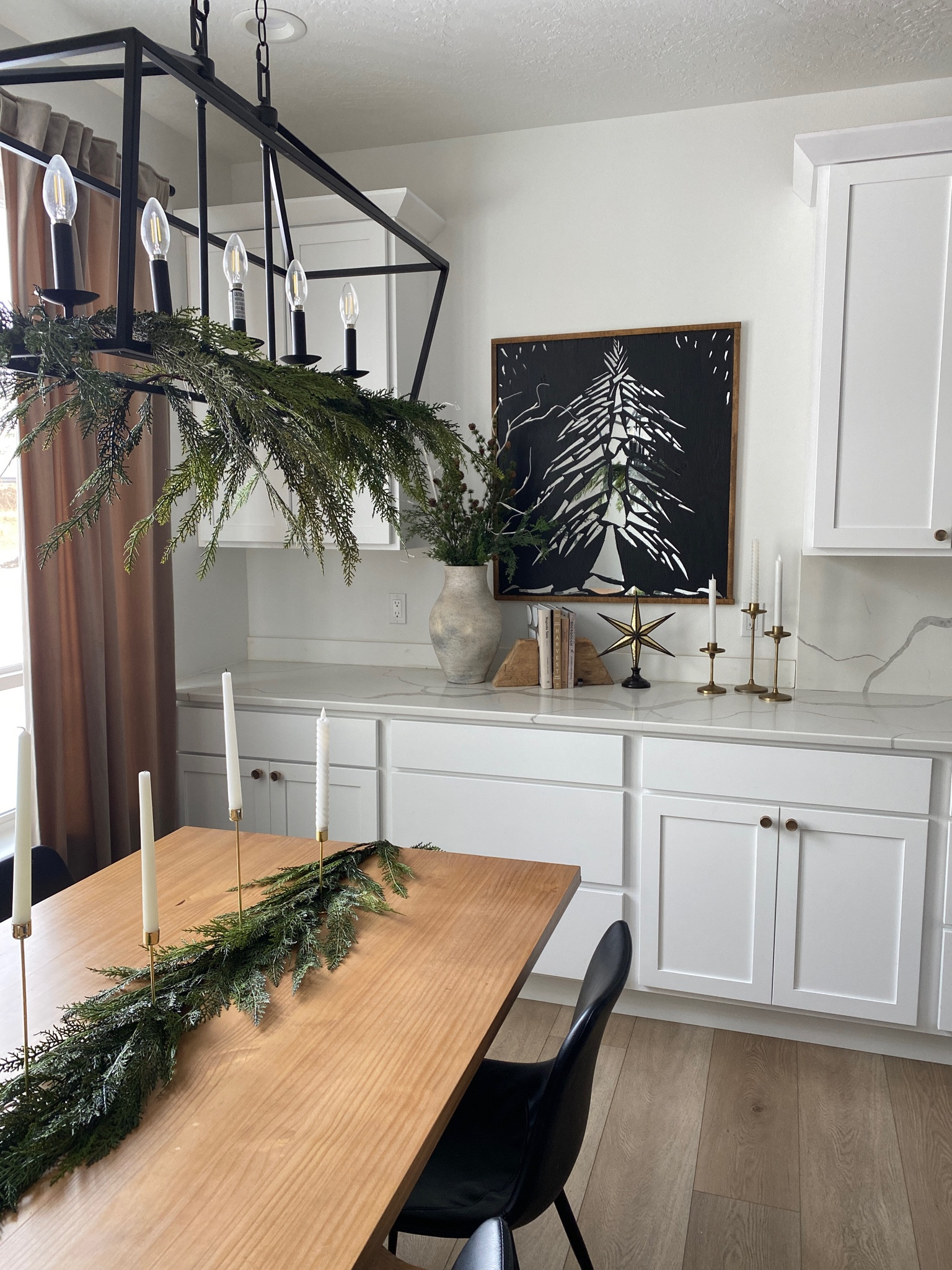 Christmas dining room decor, dining table, dining chairs, garland

#LTKHoliday #LTKhome #LTKstyletip