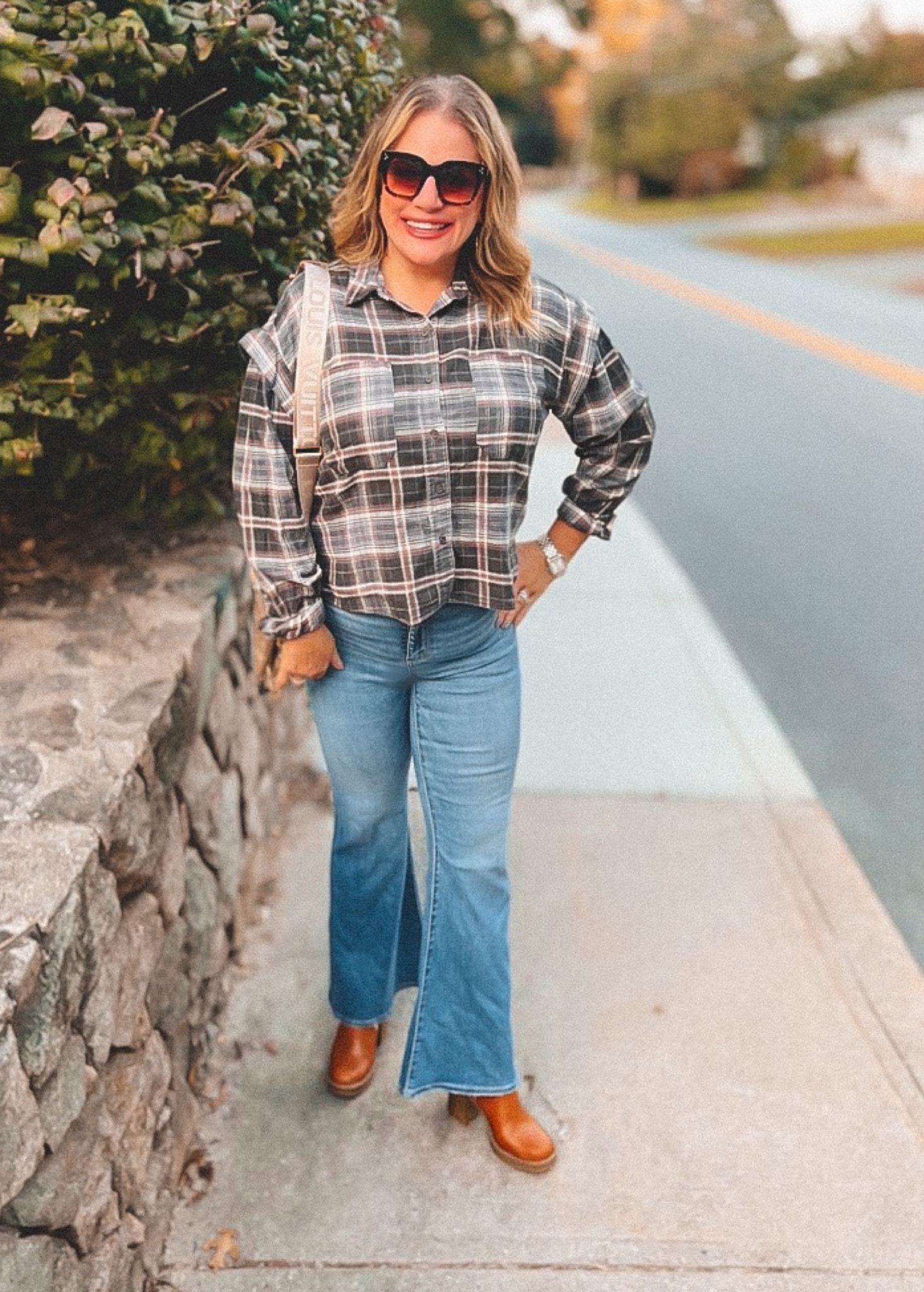 I’m so glad skinny jeans are yesterday’s news. 😜 I said what I said!
These jeans might be the most comfortable pair I’ve ever owned.
I’ve worn them 2x so far . Both times, I’ve had several people ask where they are from. I 10/10 recommend ! Oh, and right now they are 30% off!!

#LTKunder100 #LTKstyletip #LTKSeasonal