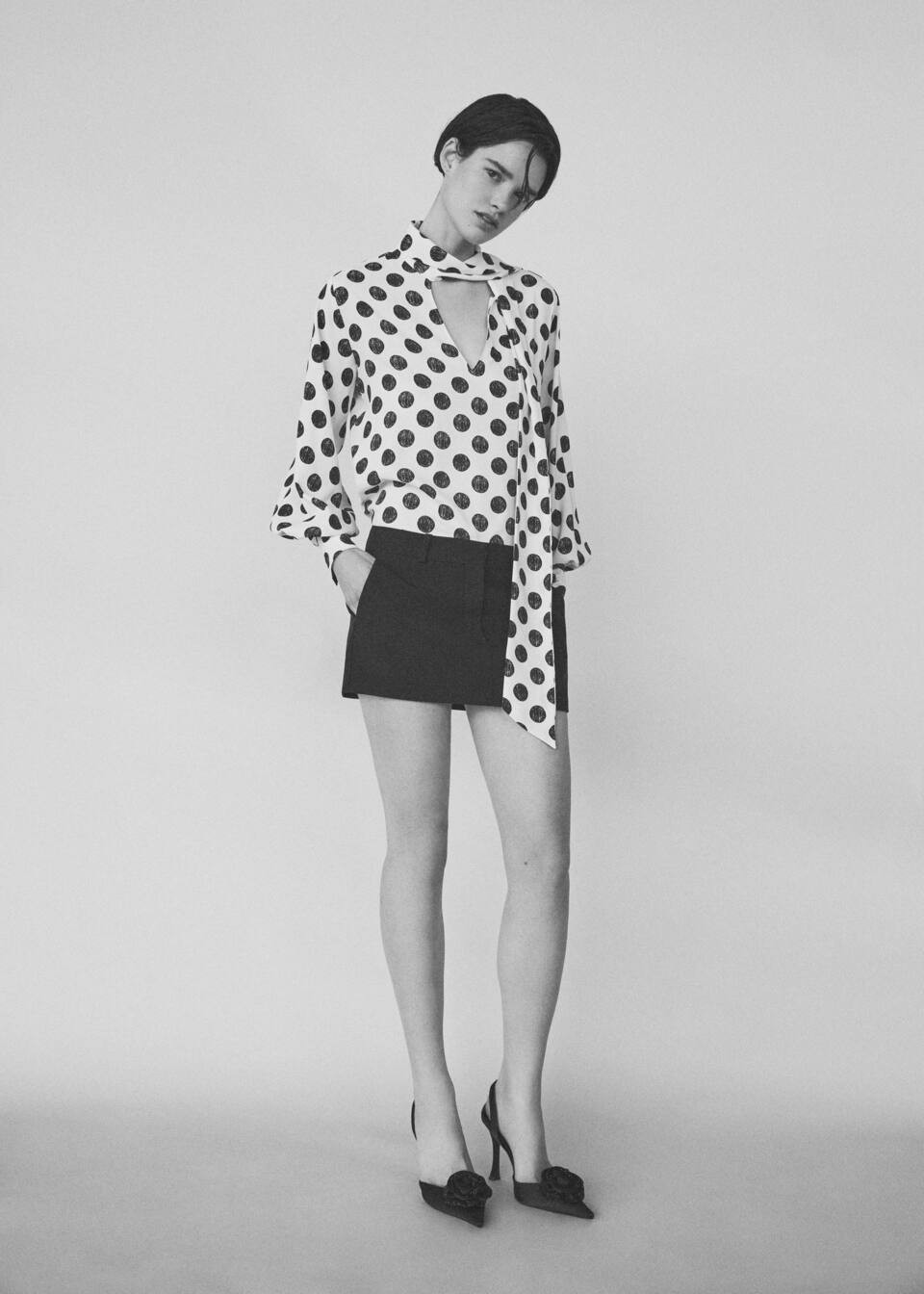 US$ 99.99 | MANGO (US)