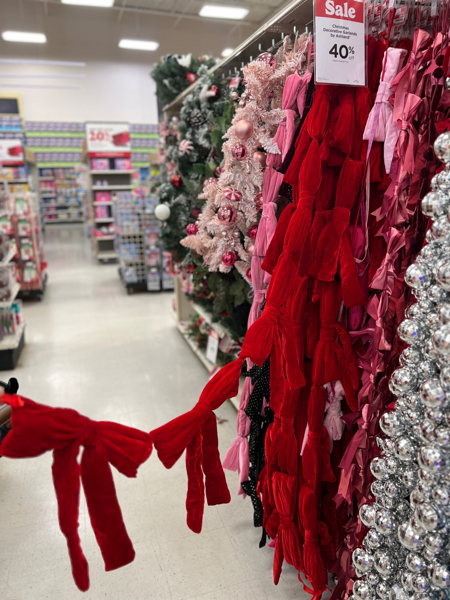 The viral red velvet bow garland is 50% off!! 

Christmas decor, classic Christmas decor, Ralph lauren Christmas

#LTKSaleAlert #LTKHoliday #LTKHome