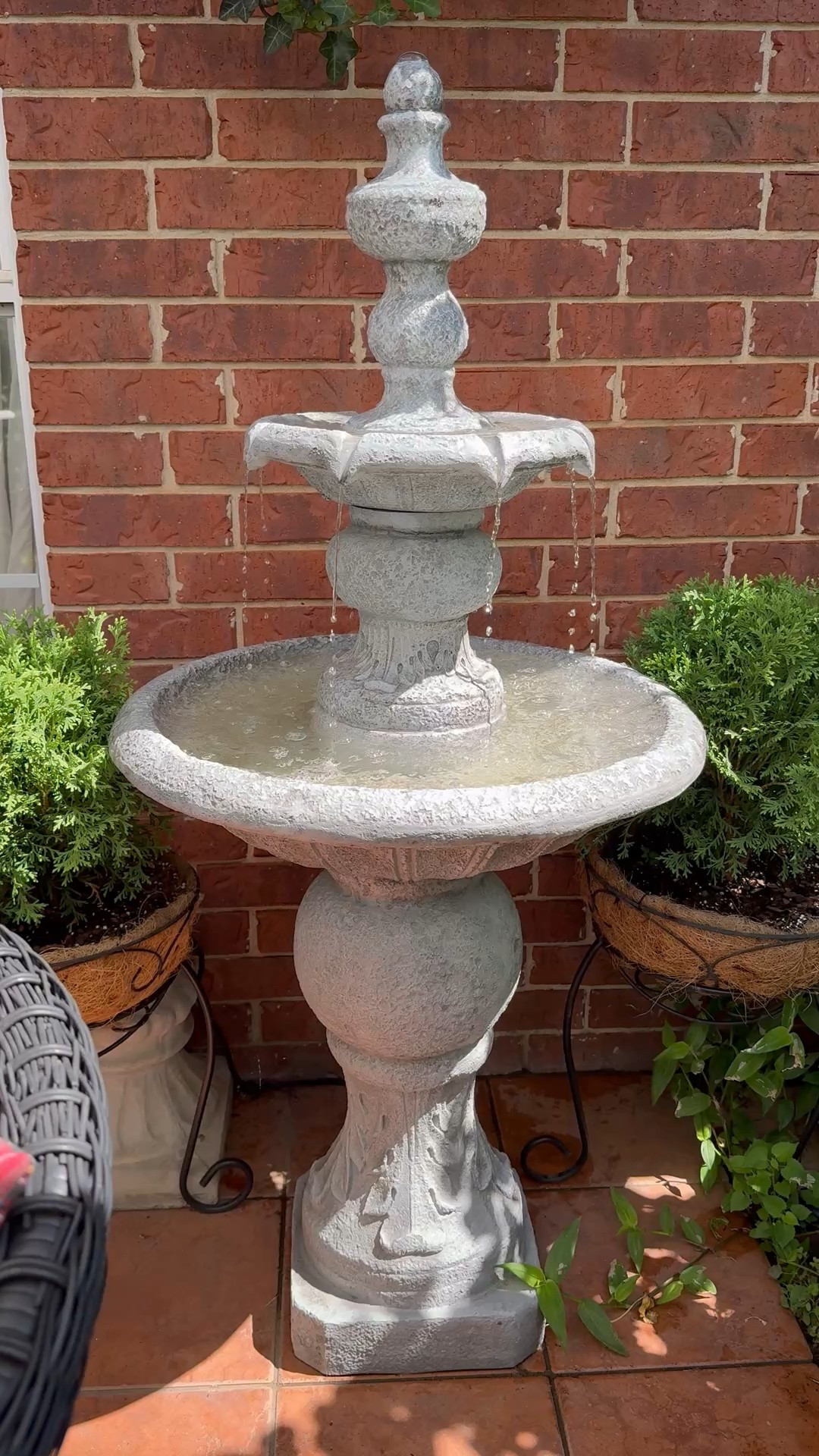 The most perfect water fountain for your patio ⛲️ 

Two tier outdoor water fountain 
Bird bath
Electric pump 