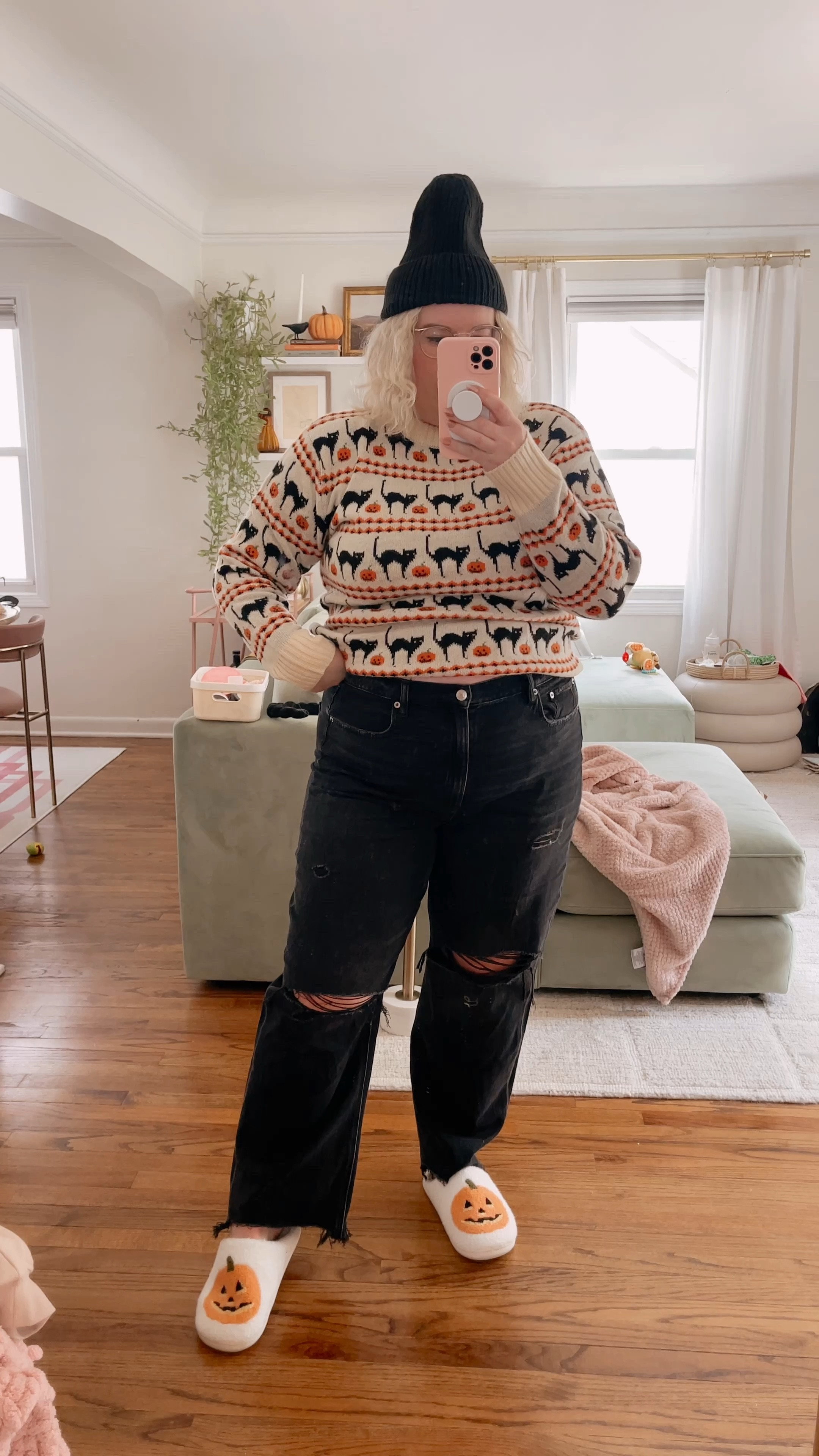 I’m so glad I finally caved for the Kiel James Patrick scaredy cat sweater that I LOVED last year! They also have a matching kids sweater 🥹🥹 I’m wearing a size Large unisex/men’s! It’s fitted so if yo my want it looser go with your normal women’s sizing. #kjp #halloween #halloweensweater #fallstyle #midsized #size16 #falloutfit #spookyseason #

#LTKmidsize #LTKSeasonal #LTKHoliday