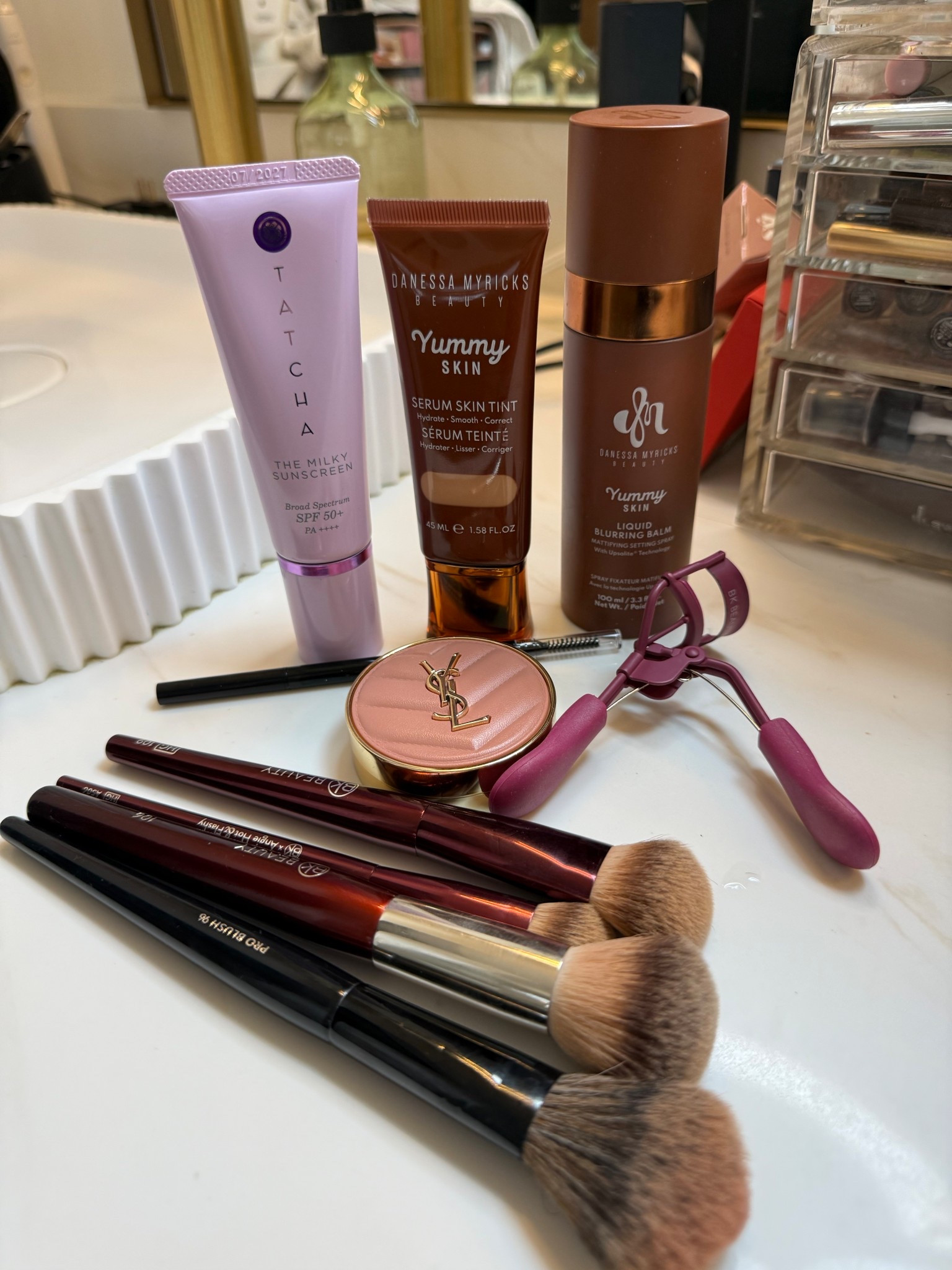 This mornings GRWM products..


#LTKOver40 #LTKgrwm #LTKPlusSize