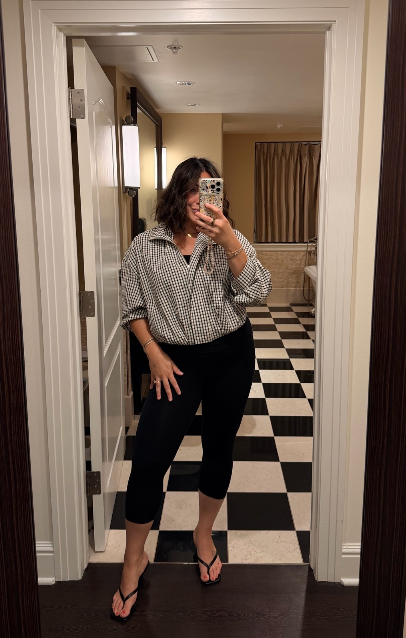 Capris outfit! Size M capris, size L top.

#LTKMidsize
