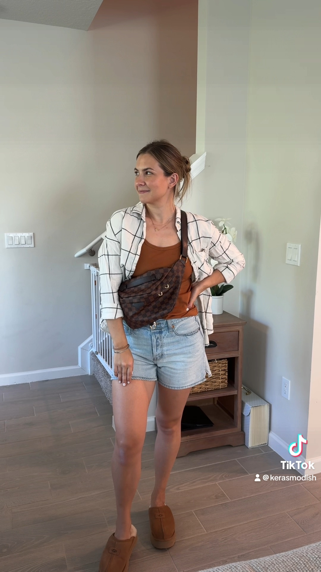 Happy october 1st
its offically "blink and
it's christmas" season
#target #uggs #oldnavy #ugg #sahm #sahmlife #stayathomemom #momlife
#MomsofTikTok #momtok #momof3 #momoutfit
#casualoutfits #momfit
#ootdinspo #cozyvibes #outfitideas #outfitoftheday #affordablefashion #momfashion #fallfashion #fallfits #fitcheck #stayawhile #octobermood #october1st #october #tuesday #uggs #aerie #ootd #ootdinspo #momootd

#LTKSeasonal #LTKVideo #LTKFindsUnder50