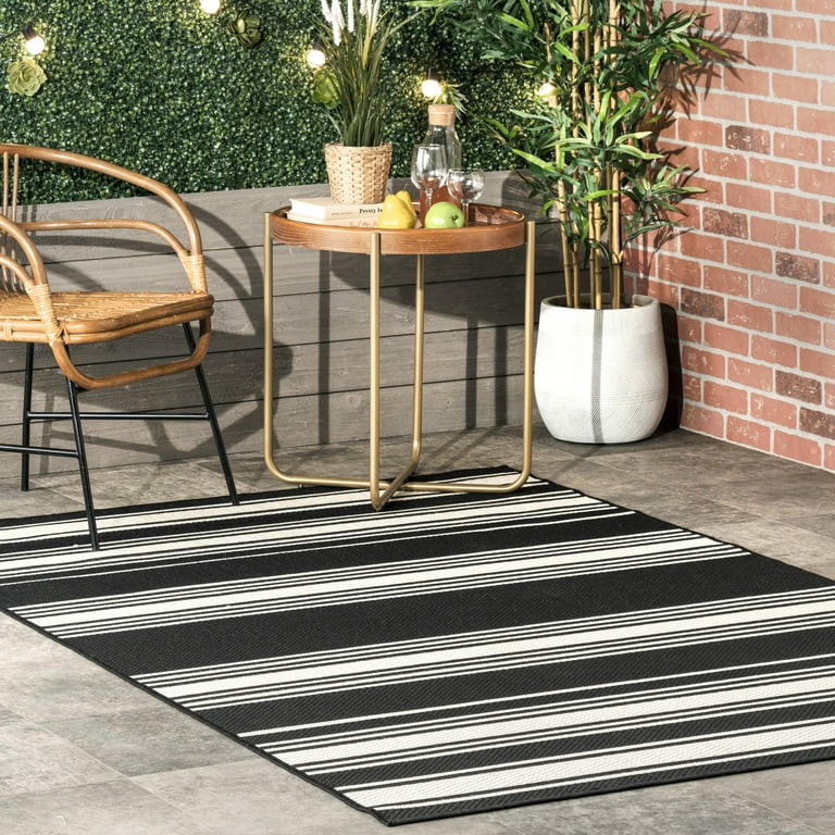 Rugs USA Romy Striped Indoor/Outdoor Area Rug, 5' x 8', Montana Black | Walmart (US)