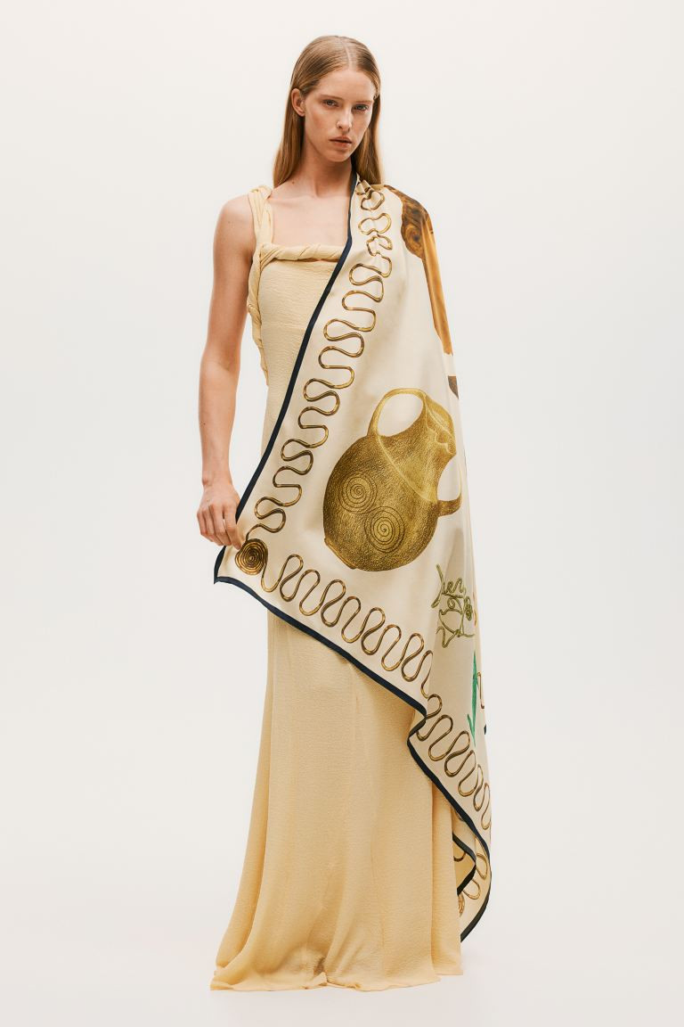 Printed Silk Shawl - Light beige/mythical images - Ladies | H&M US | H&M (US + CA)
