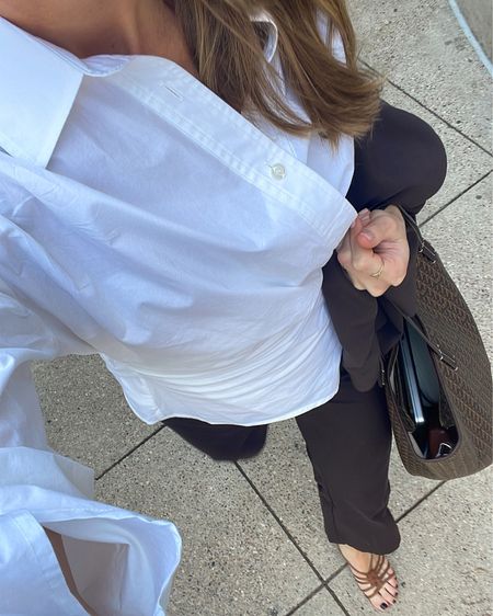 
What I wore for LTKCon Day 2 ✨ Wrap button down size 4, Theory pants size 4, Schutz mid heels (true to size), and a Tory Burch zipper tote (fits laptop and more).

#fallworkwear #fallworkoutfit #fallofficeoutfit #fallbusinessprofessional #whitefallblouse #brownfallpants #brownworkpants #kickcroppants #pullonpants 

#LTKworkwear #LTKfindsunder100 #LTKCon
