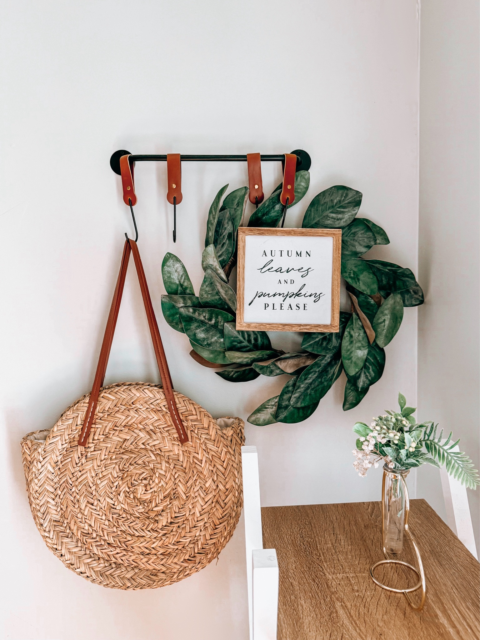 Love this are in our entryway I’m so ready for fall 🍂



#LTKHome #LTKFallSale #LTKSeasonal