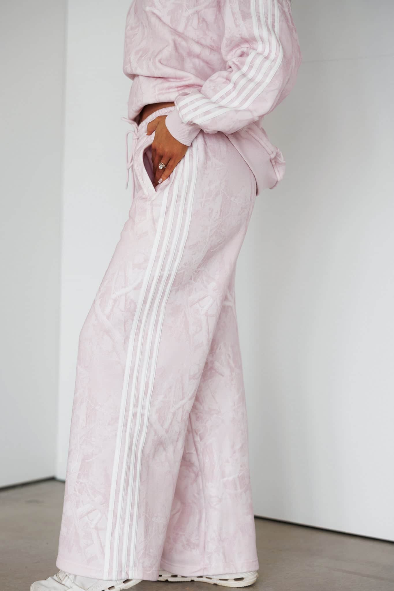 Pretty In Camo Sweatpants | Lane 201 Boutique