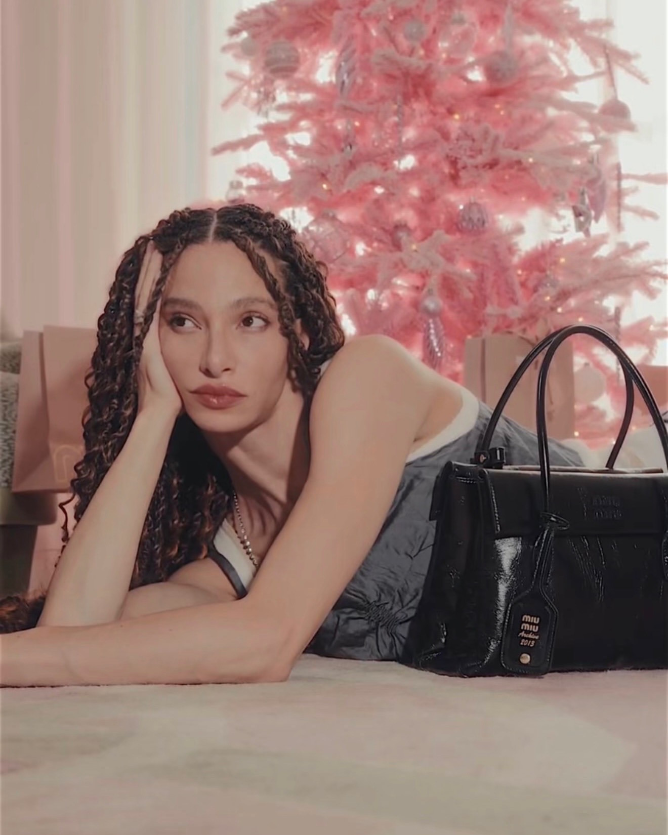 Happy holidays @miumiu #ootd #style #fashion #handbag

#LTKstyletip #LTKitbag