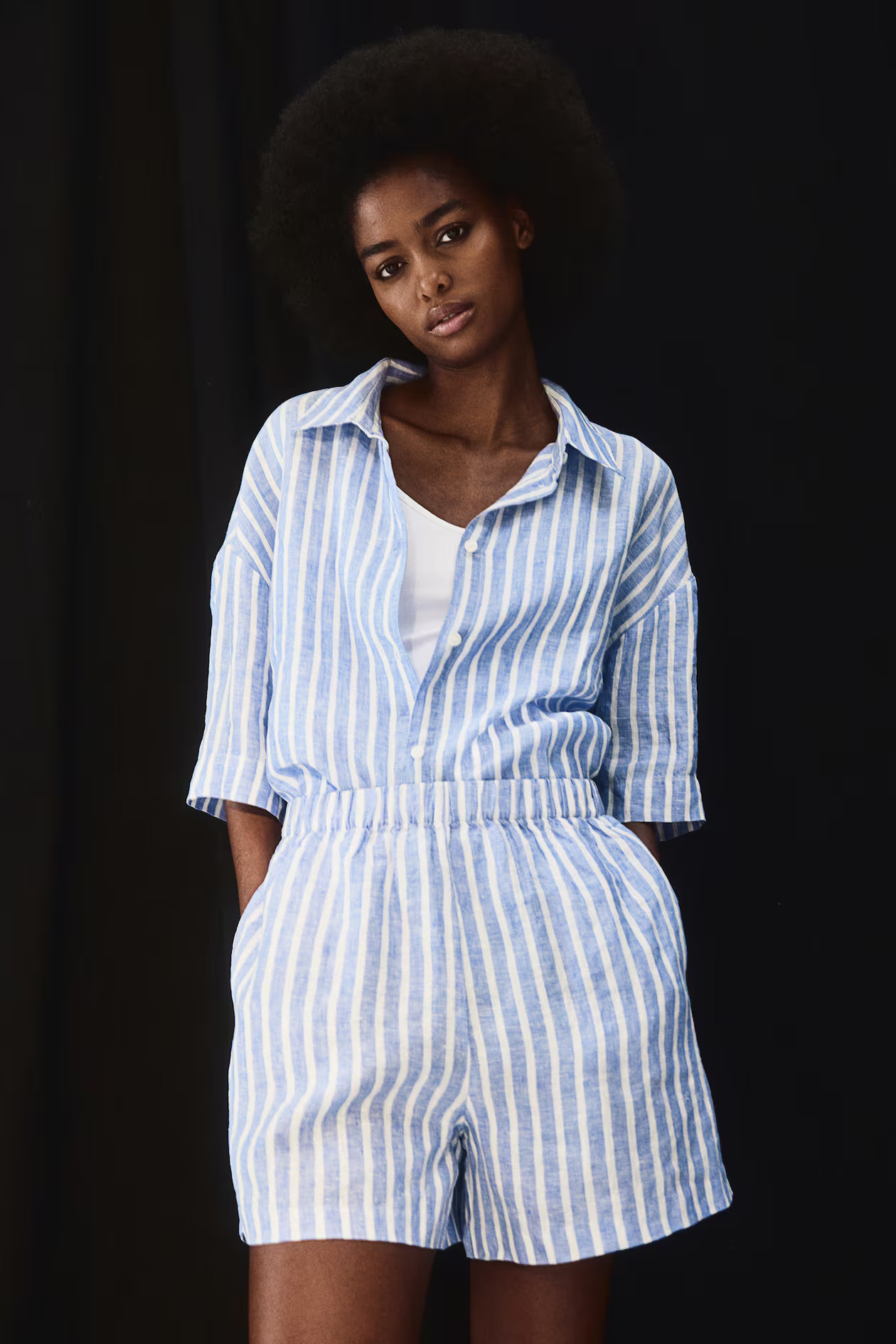 Pull-on linen shorts - High waist - Short - Blue/Striped - Ladies | H&M GB | H&M (UK, MY, IN, SG, PH, TW, HK)