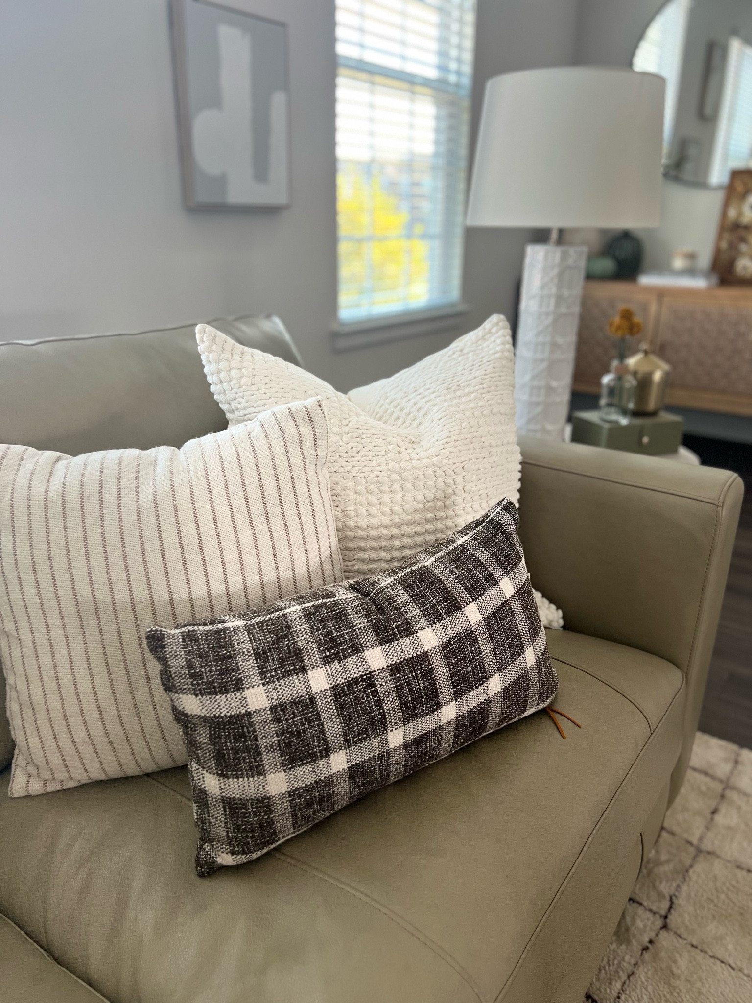 Neutral fall pillows

#LTKFallSale #LTKHome #LTKSeasonal