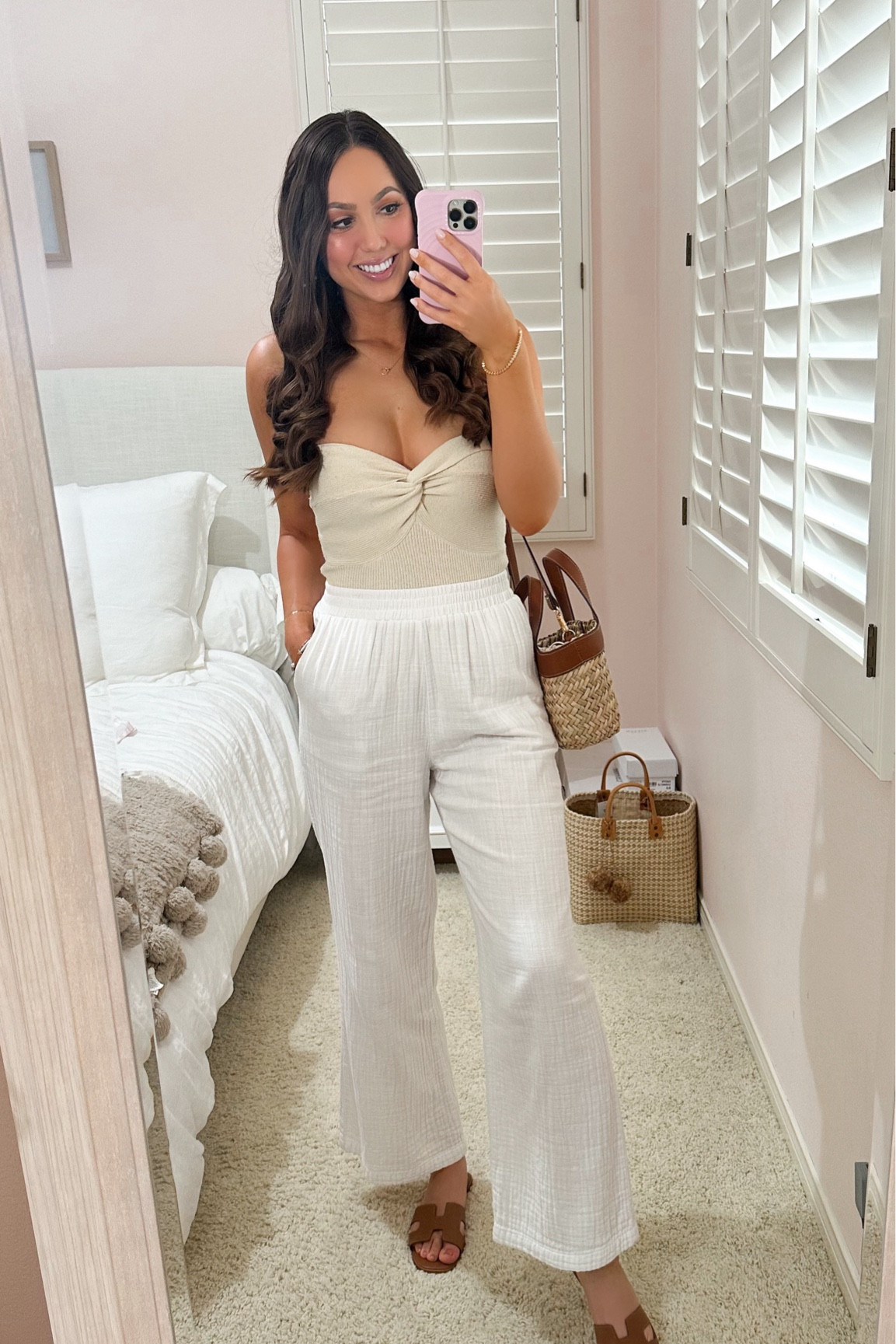 Summer outfit idea


Linen pants, summer outfit inspo, strapless knit top, straw bag, straw crossbody bag, my styled life, summer sandals, leather sandals, vacation outfits. 

#LTKShoeCrush #LTKSeasonal