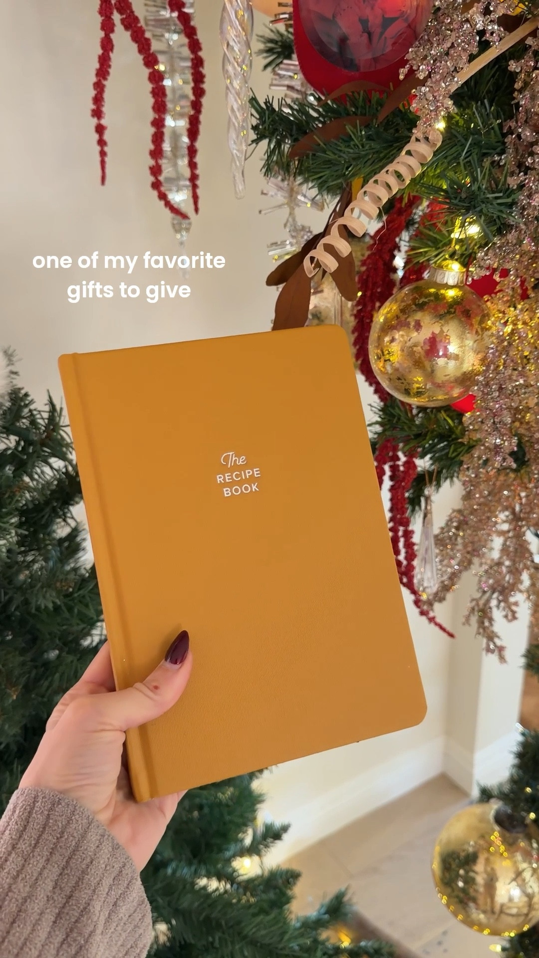 Love this hardcover recipe book as a gift! I got the one in mustard, comes in a beautiful, red and pine tone as well. Under 
$25. 

Gifts for the hostess
Gifts for her
Gifts for him
Gifts for family
Gift gifts for mom
gifts for mother-in-law
Gift for friends
Amazon home 
Home find 
Kitchen favorite 

#LTKHoliday #LTKHome #LTKGiftGuide