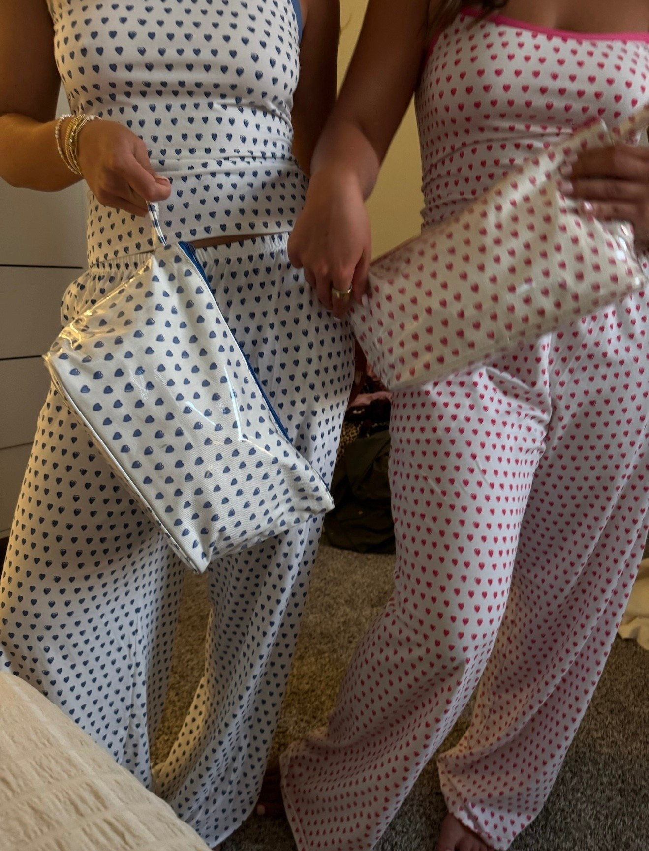The cutest gifts / valentines gifts 💘
Match with your girls or bestie

Roller rabbit has the cutest new pajamas for valentines


Matching / pajamas / pajama party / hearts / pjs / matching set / lounge wear / comfy / girly / preppy 

#LTKHome #LTKootd #LTKgrwm
