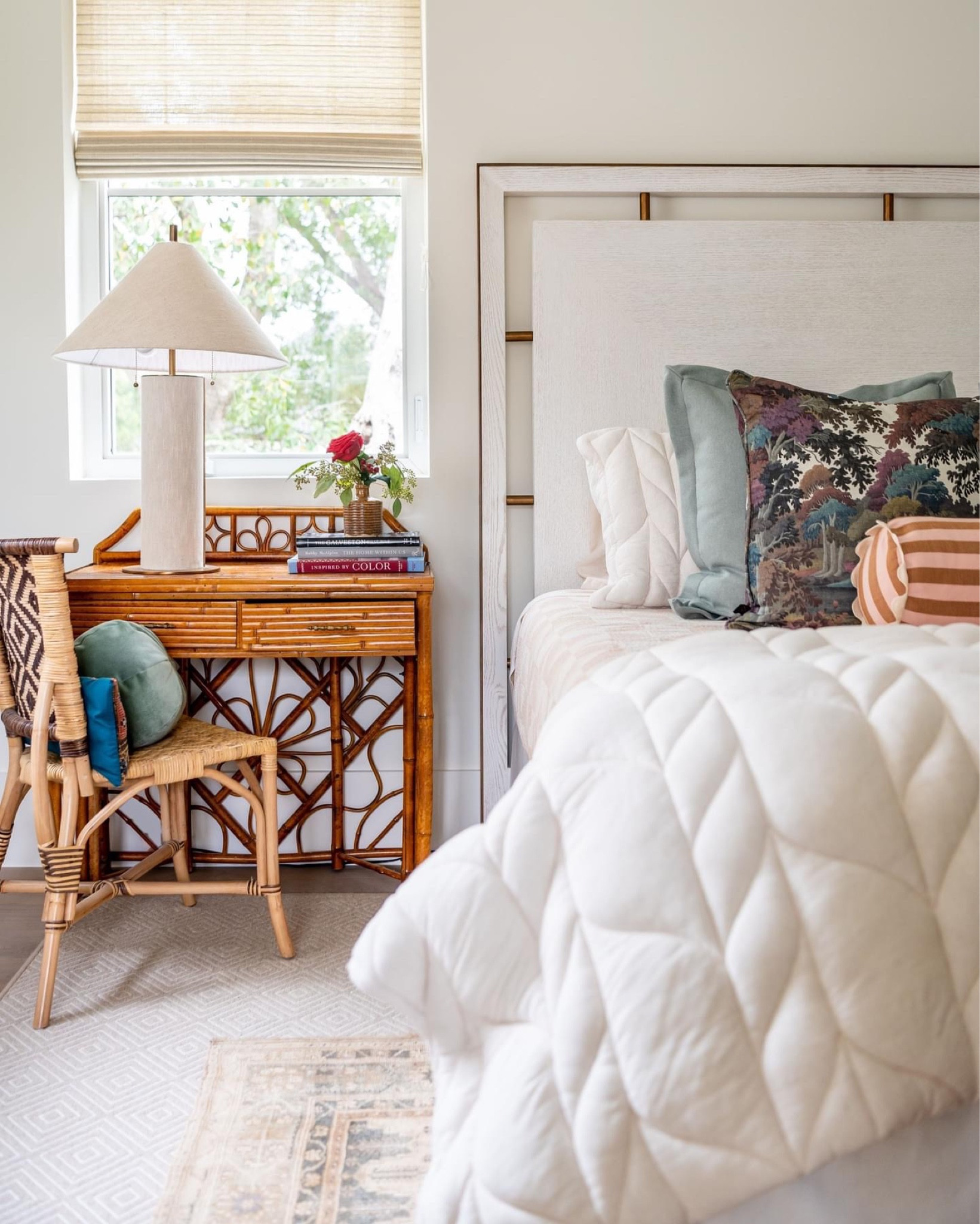 Guest Bedroom Design Inspiration. Modern Guest Bedroom Goals. Luxury Interior Design. 🤍

#LTKhome #LTKfamily #LTKFind