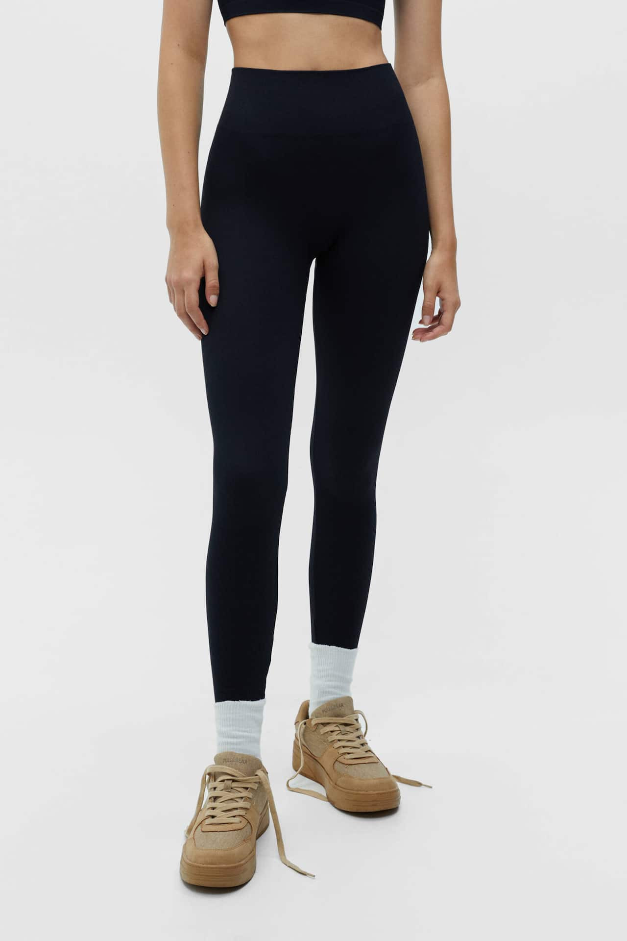 Naadloze ribcord legging | PULL and BEAR NL