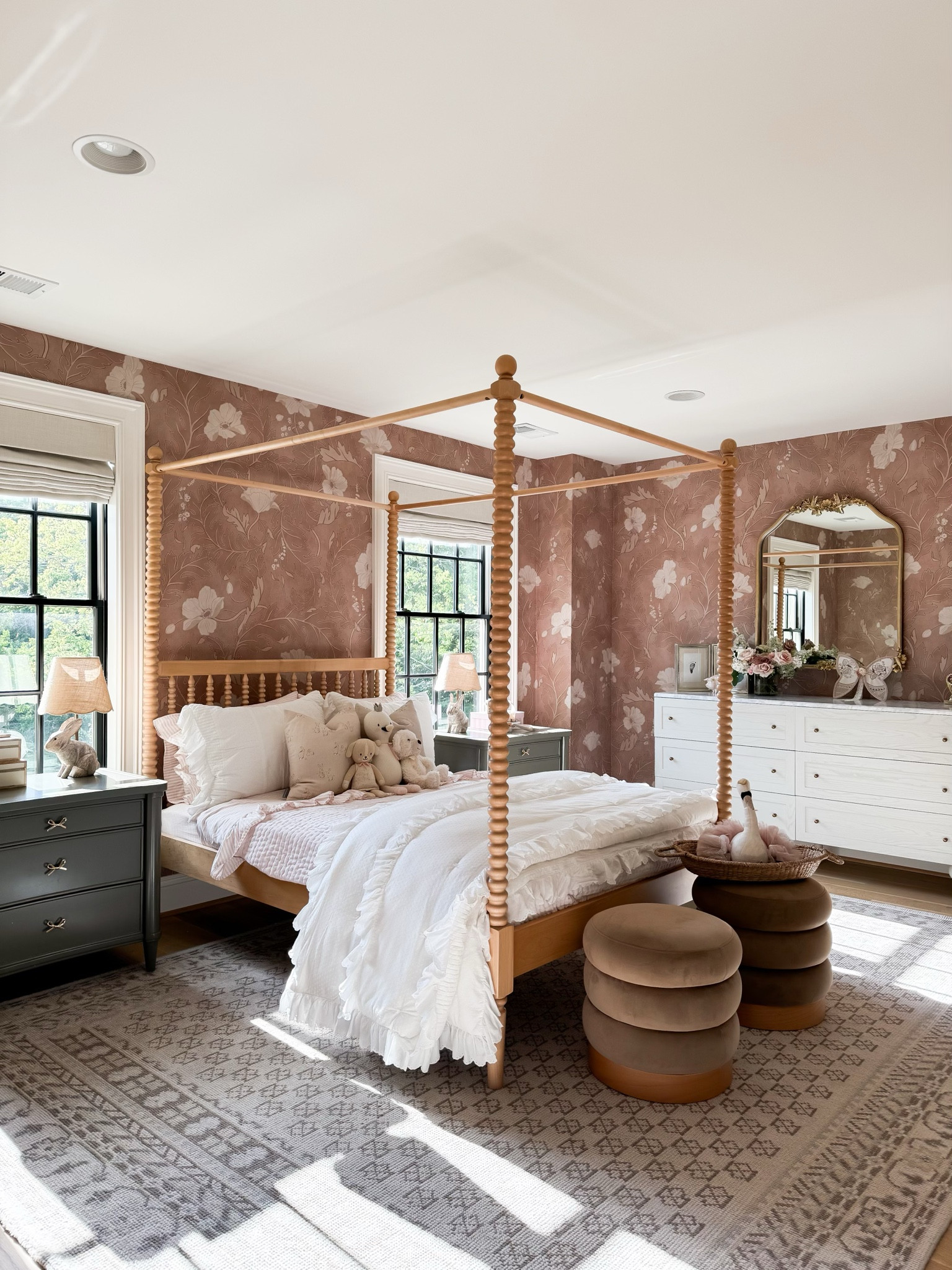 Little girl bedroom 

#LTKKids #LTKStyleTip #LTKHome