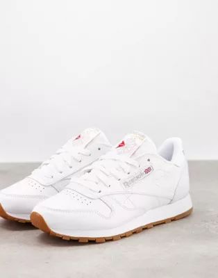 Reebok Classic Leather trainers in white with gum sole | ASOS (Global)