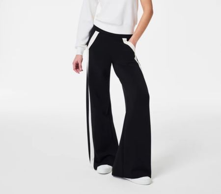 #AirEssentials #StripedTrackPant
#spanx #classic #chic #casual #weekend #lounge #flattering
#spanxAirEssentials #spanxStripedTrackPant

#LTKstyletip