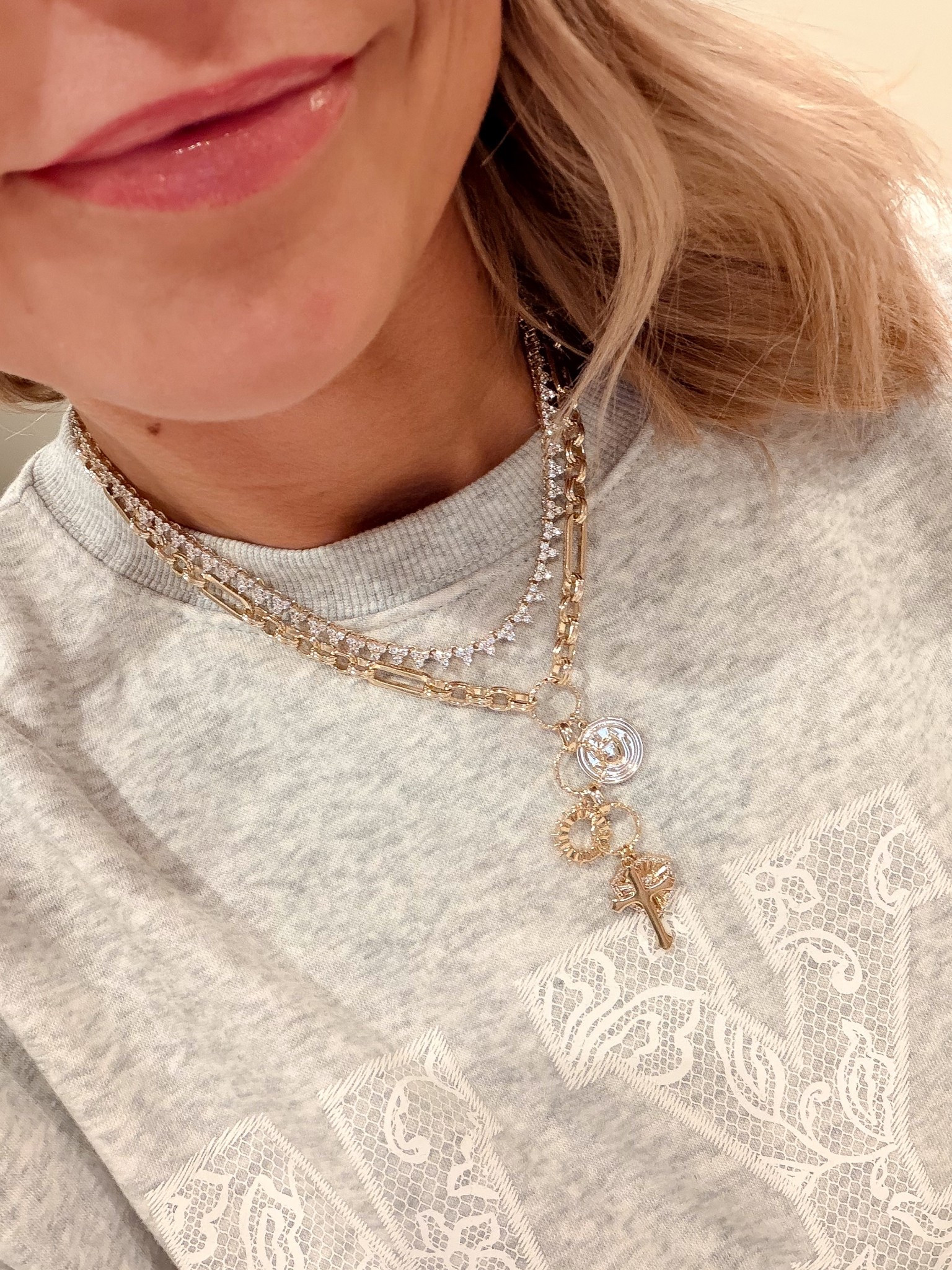 Both of my @Electric Picks Jewelry necklaces are on sale for 20% off. High quality jewelry that doesn’t tarnish! 

Layered necklaces, cross necklace, charm necklace