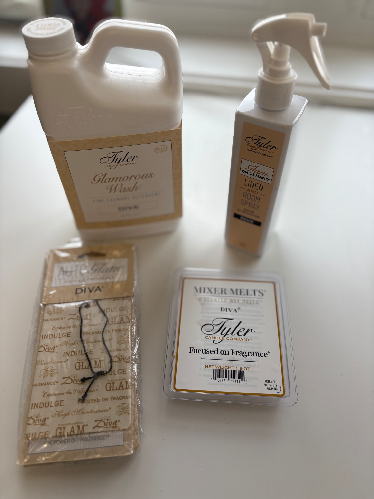 Obsessed w this scent! I bought all the things….laundry detergent, room spray, car air fresheners, and wax melts. For the laundry detergent I just use a small splash along with my powder detergent. Just enough to get the scent and make the bottle go a long ways.

#LTKmomlife #LTKdayinmylife