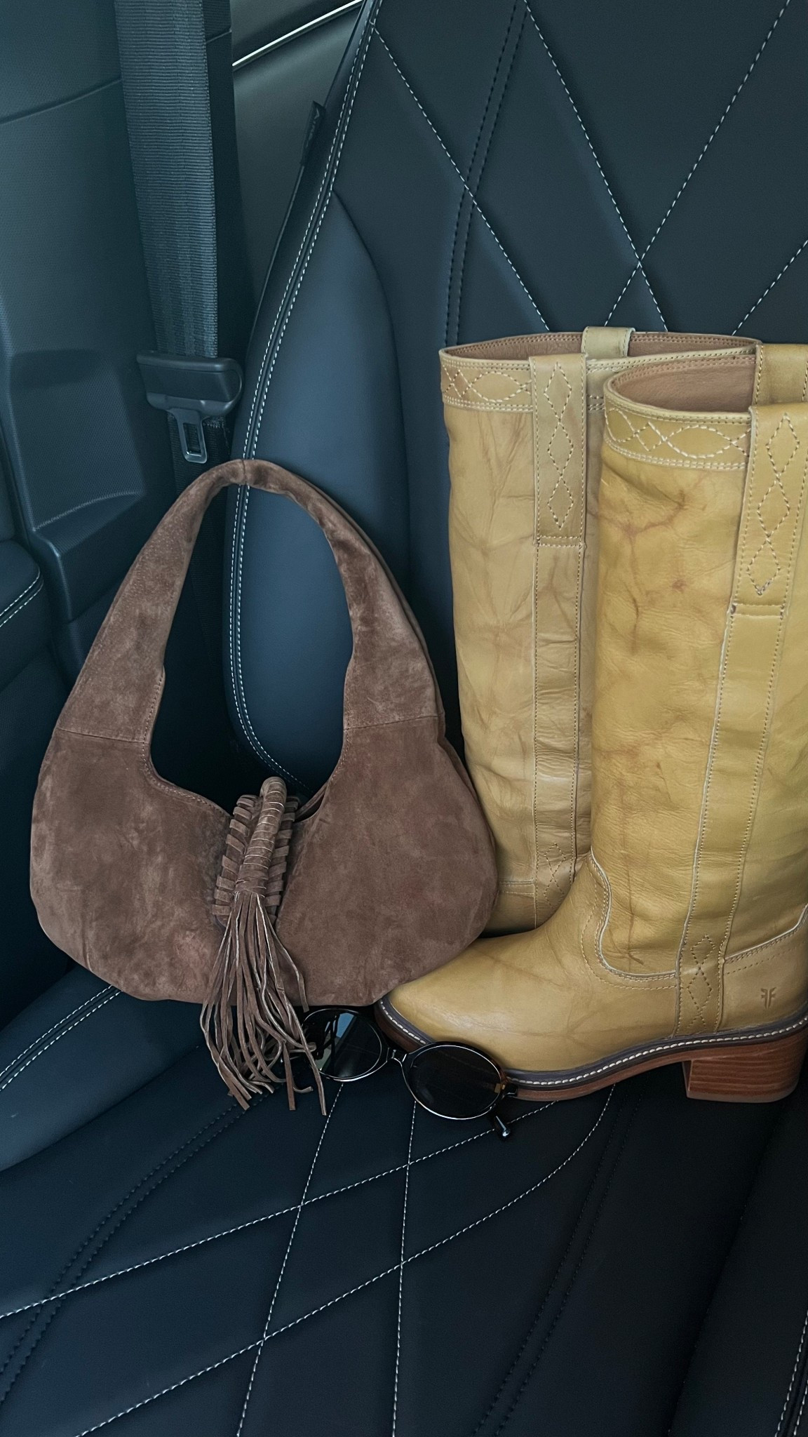 The fall staples. #fryeboots #fryecompany #zarafinds #leatherbag #amazonsunglasses

#LTKShoeCrush #LTKU #LTKStyleTip