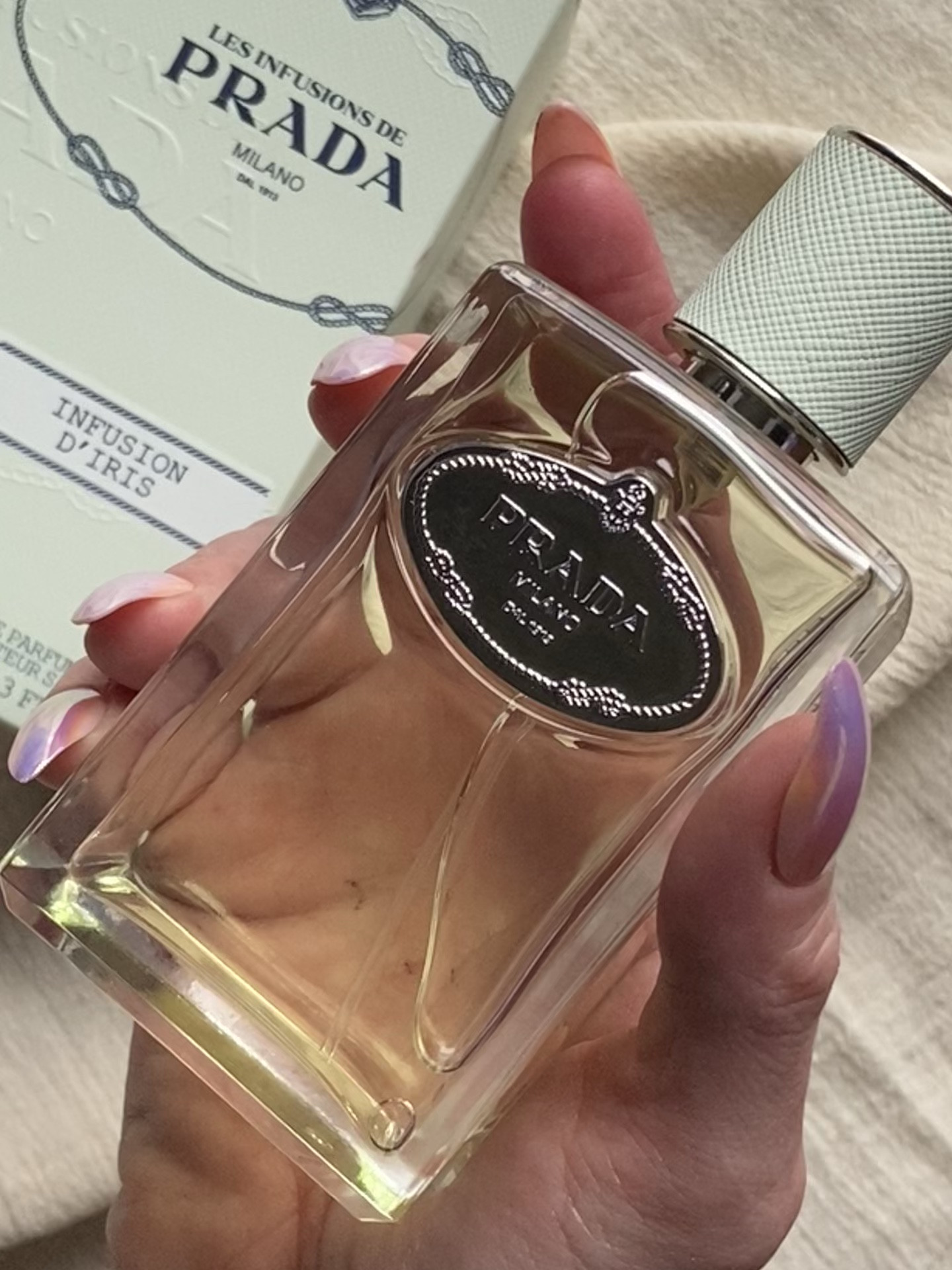 Les Infusions De Prada

**Infusion D'Iris**

Scent Notes:
Iris
Italian Mandarin
Tunisian Neroli
Galbanum
Heart of Orris
Cedarwood
Benzoin
Incense

What scent notes do you look for in a fragrance??

#LTKbeauty