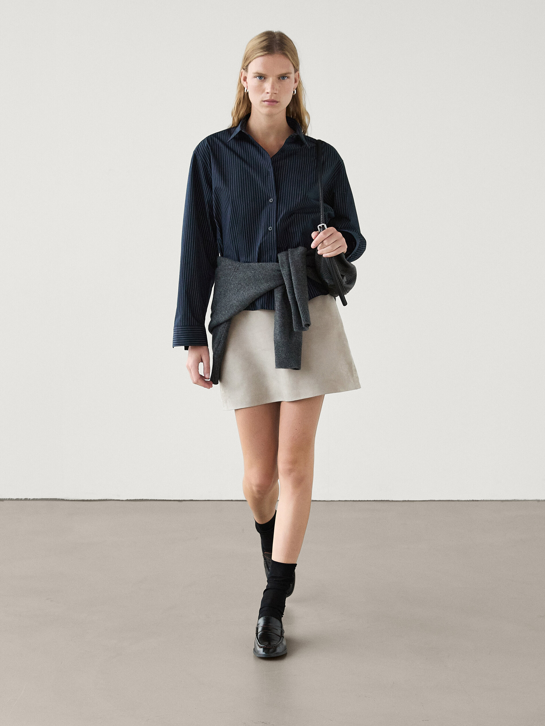 Short suede leather skirt | Massimo Dutti US