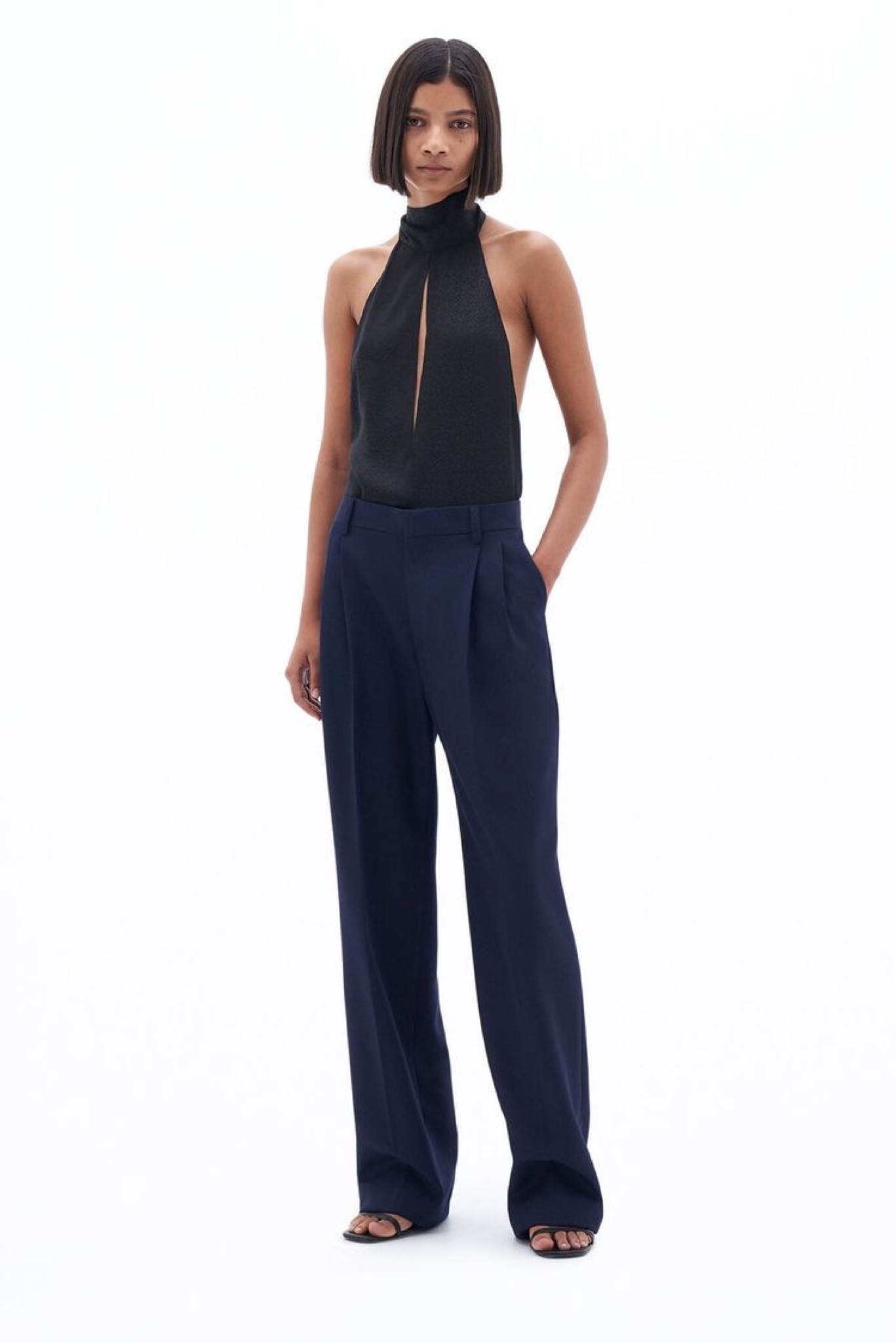 The shape of these trousers is perfect. 

#LTKstyletip #LTKeurope