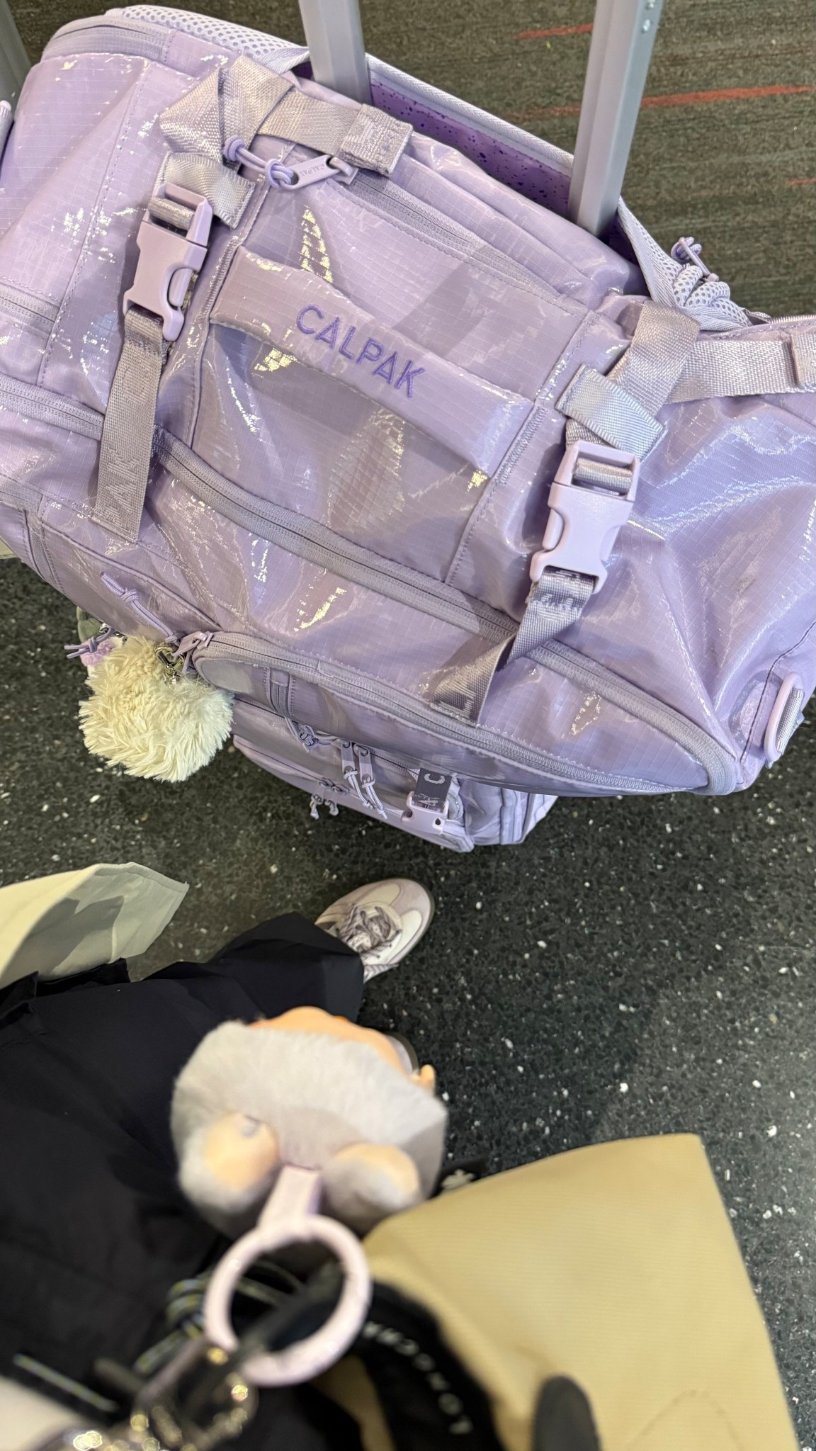 Can you tell what my favorite color is? 
#travel #calpak 